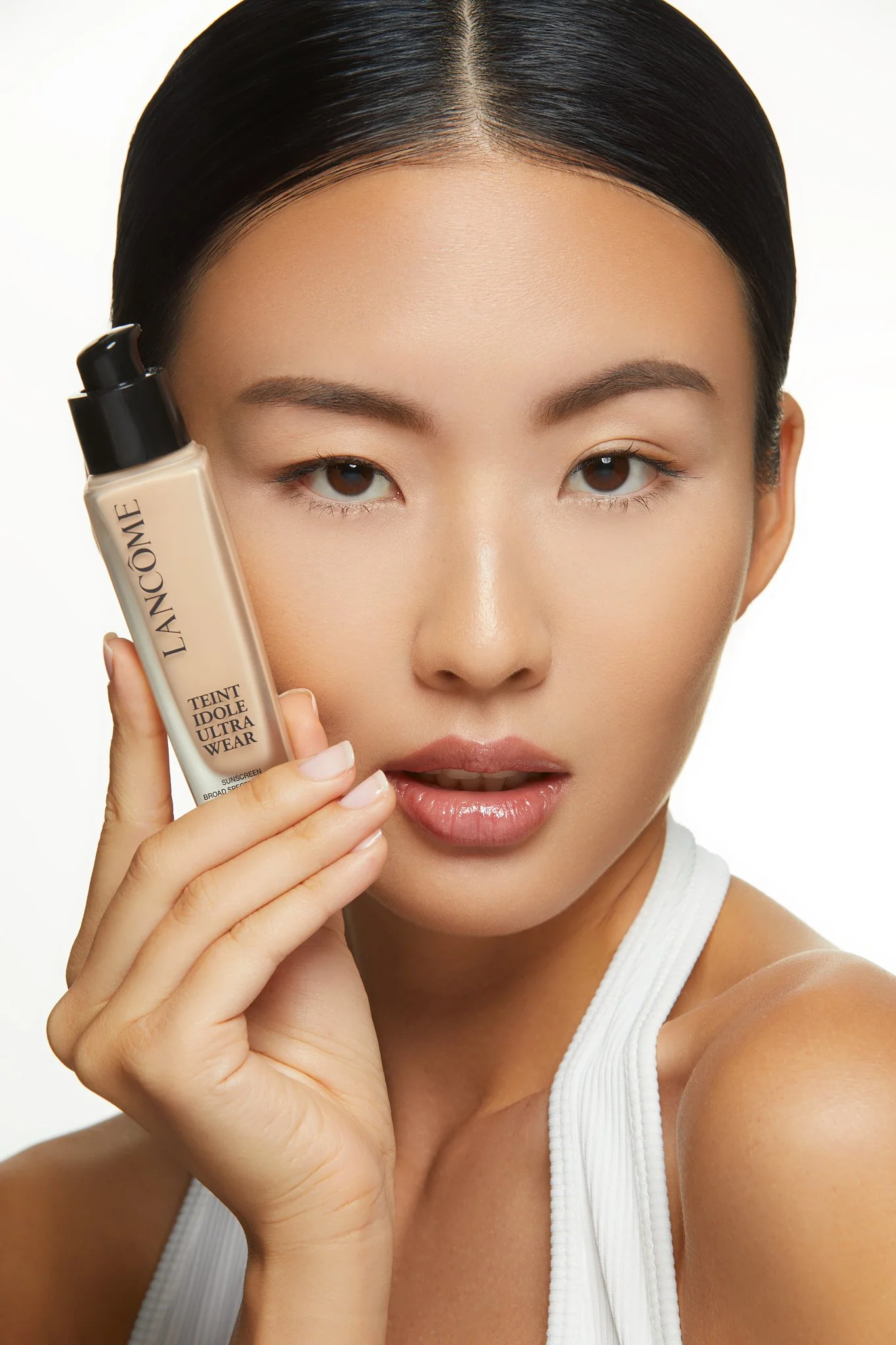 Adrianna-Favero-NYC-beauty-photographer-Complexion_TiuMatte_Application_Alex_1004.jpg