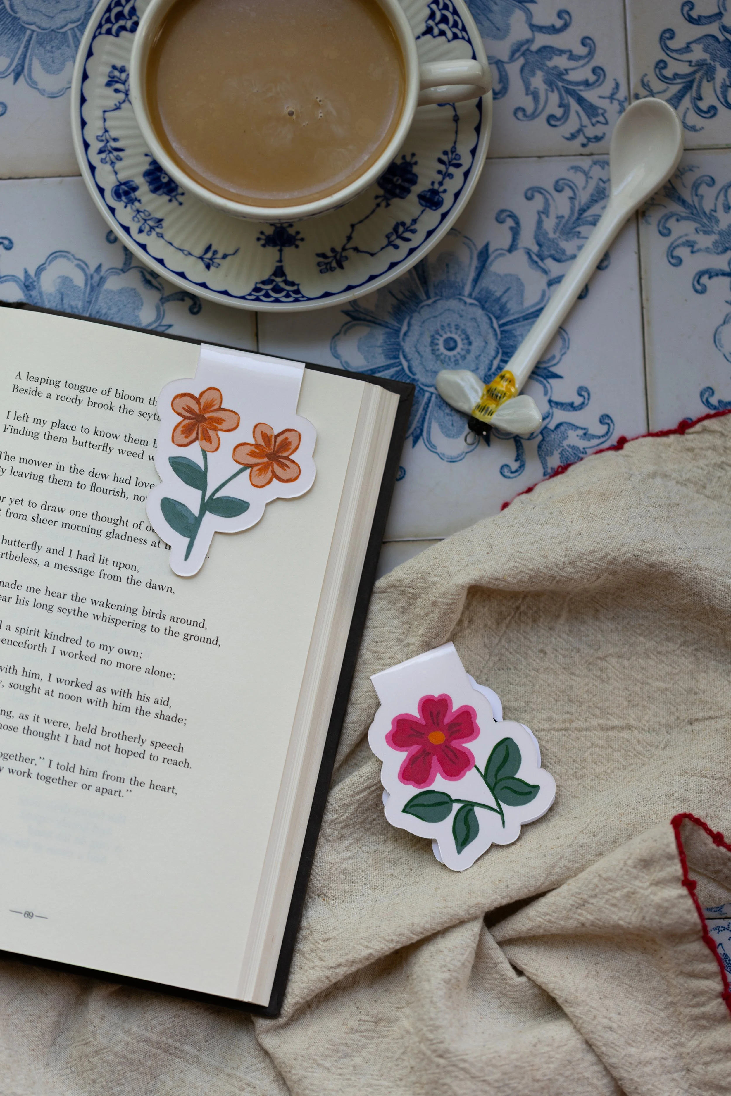 Dear Little Spring: Garden Flower Duo Magnetic Bookmark Set