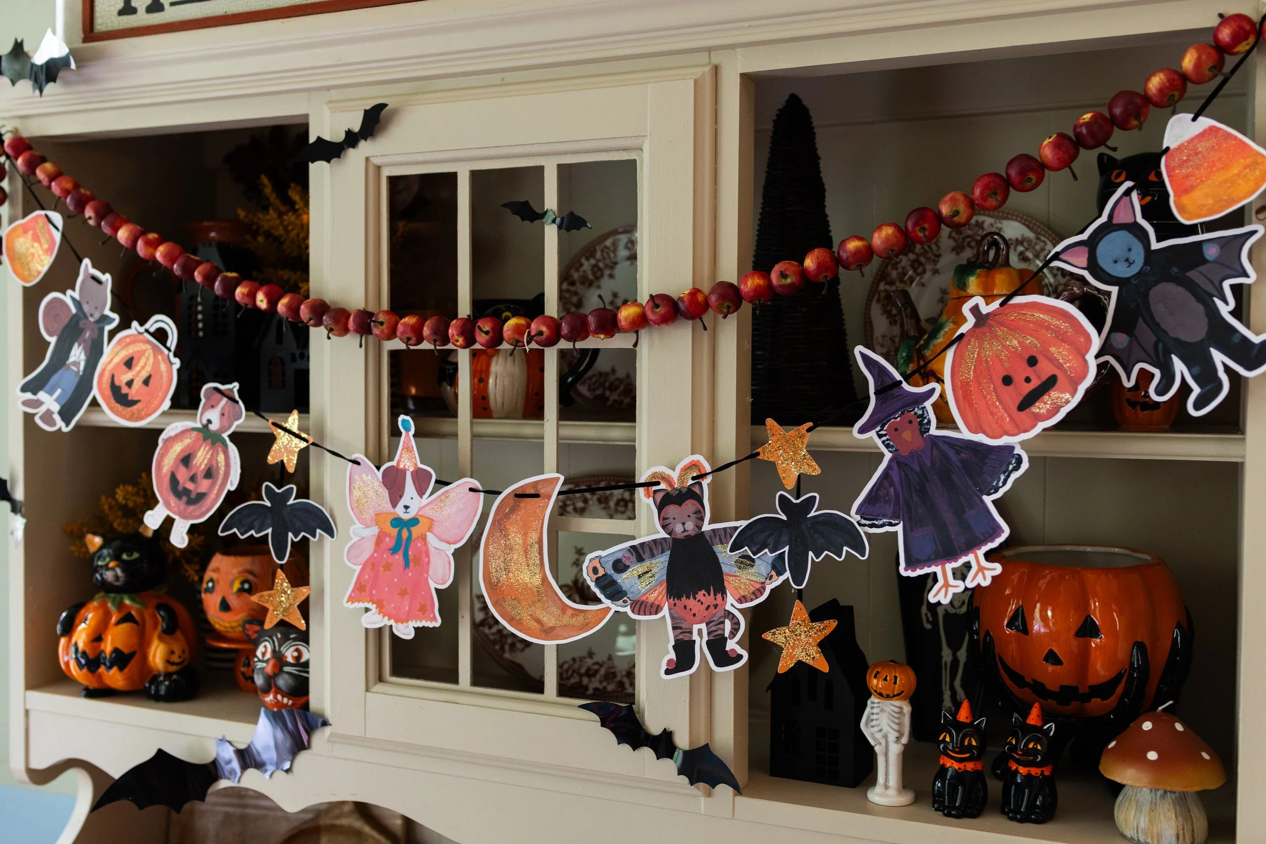 Pumpkin Hollow Halloween Paper Banner