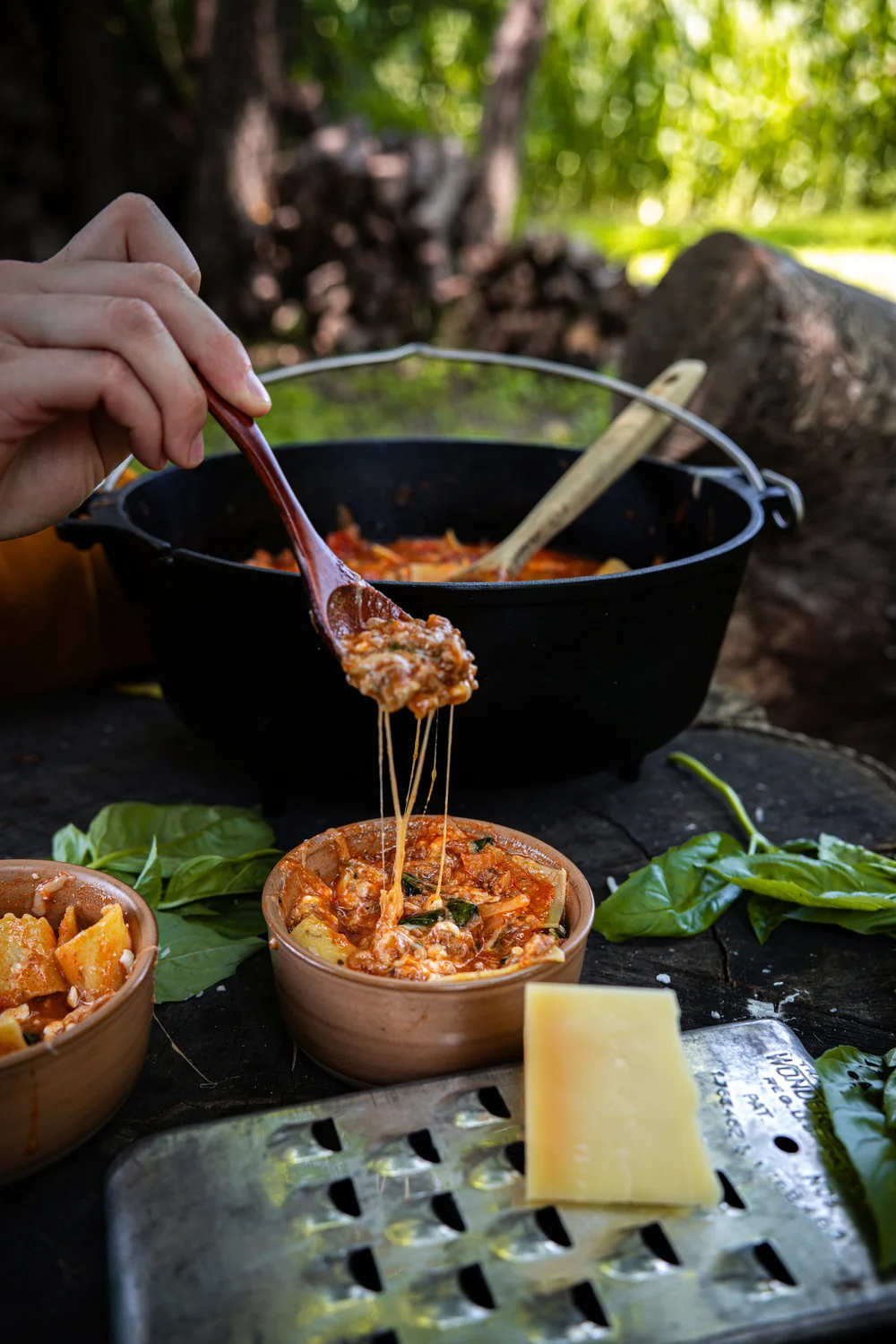 How to Make Soup in Cast Iron Dutch Oven on Grill: Easy & Delicious