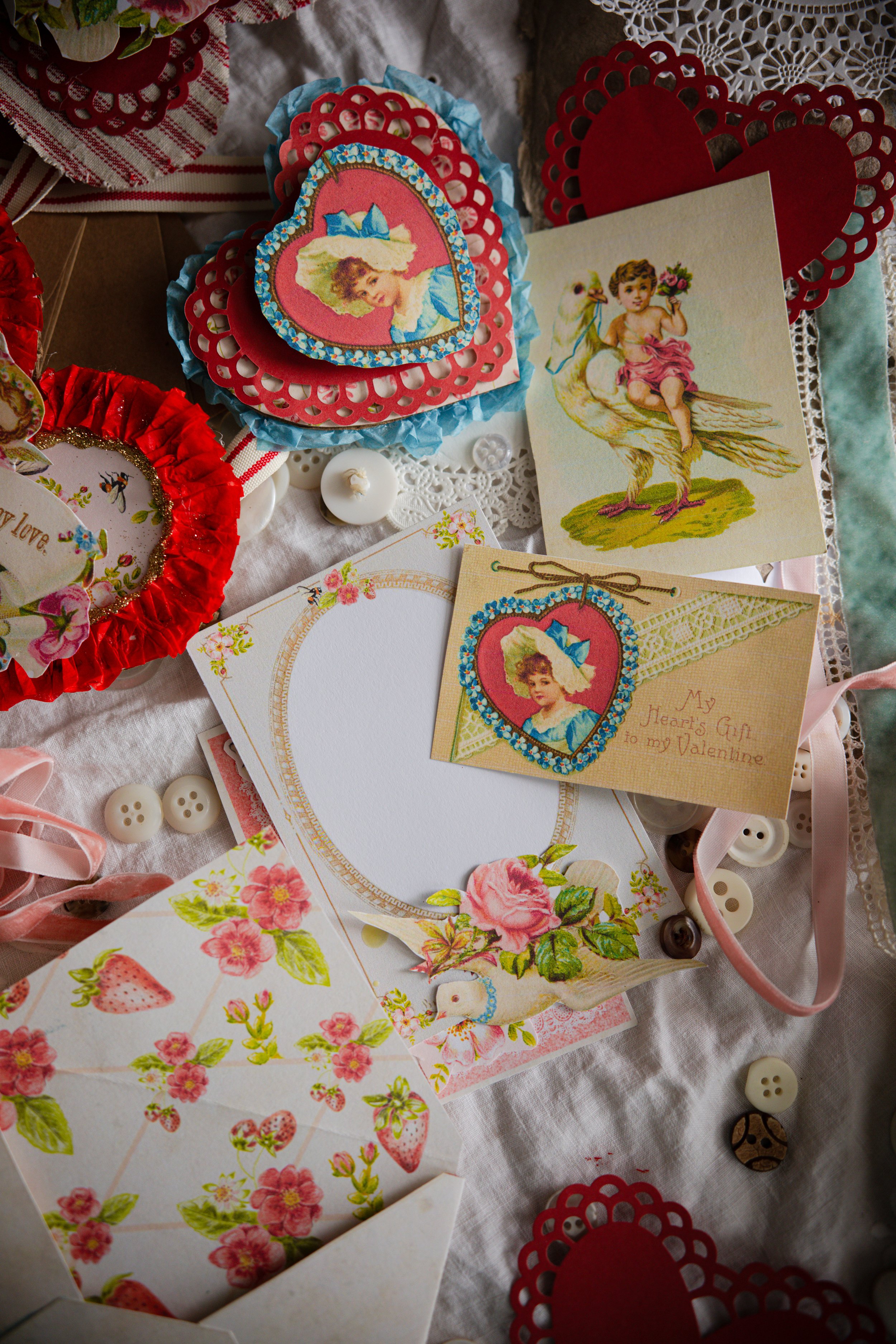 Vintage Paper Crafting: Victorian Valentine's Day Cards and Paper Crafting