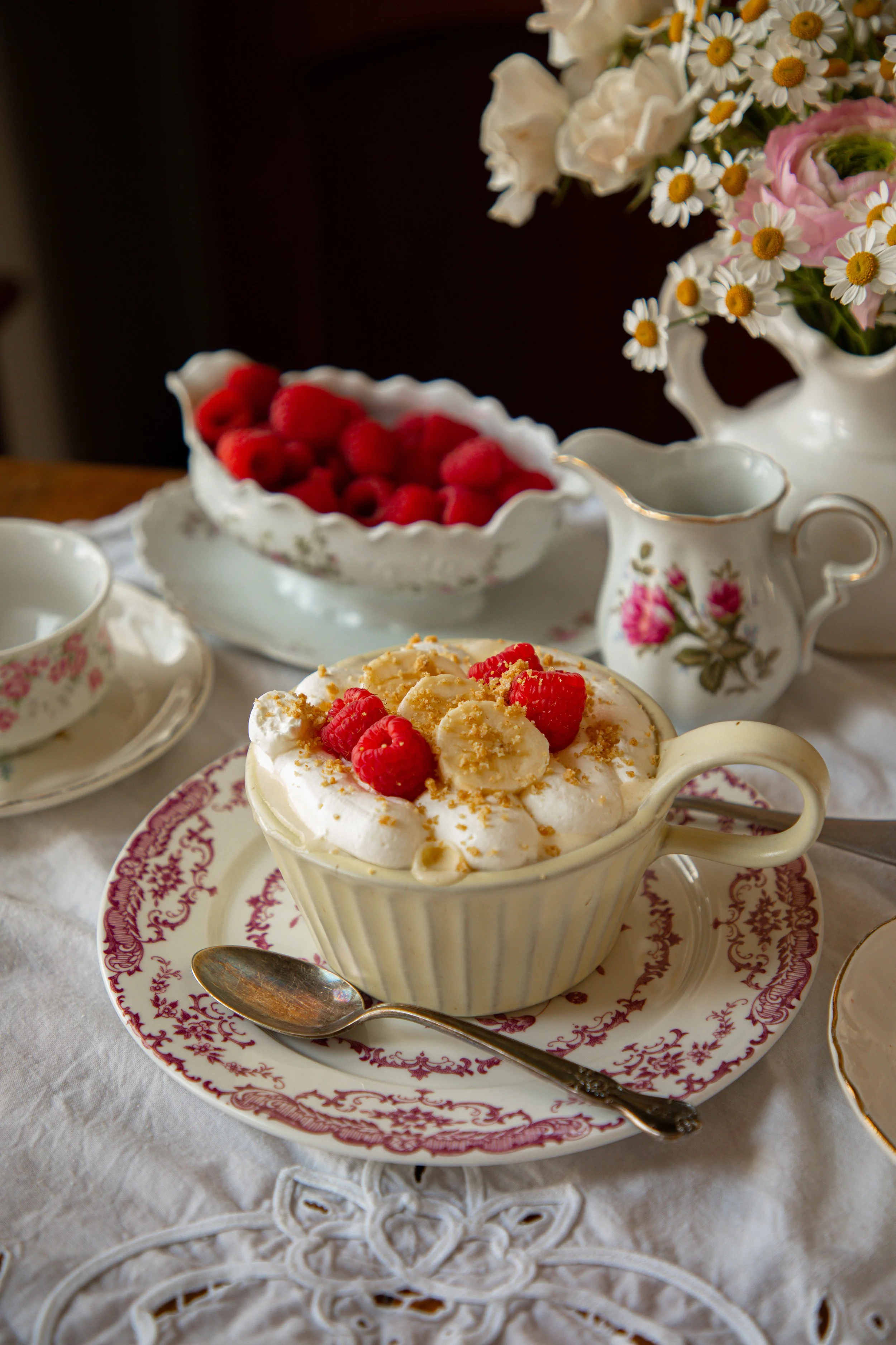 Banana Pudding with Graham Cracker Crumbles — Under A Tin Roof