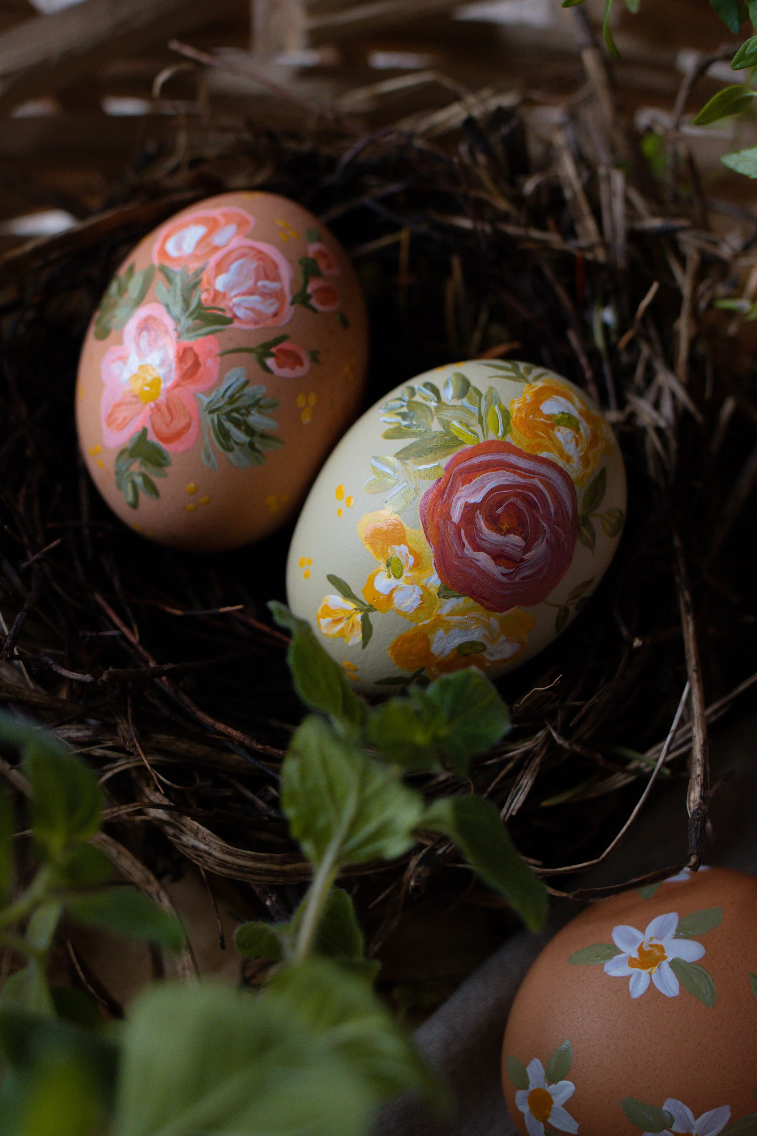 Hand Painted Floral Eggs: A Cozy Craft Tutorial for Easter Egg ...