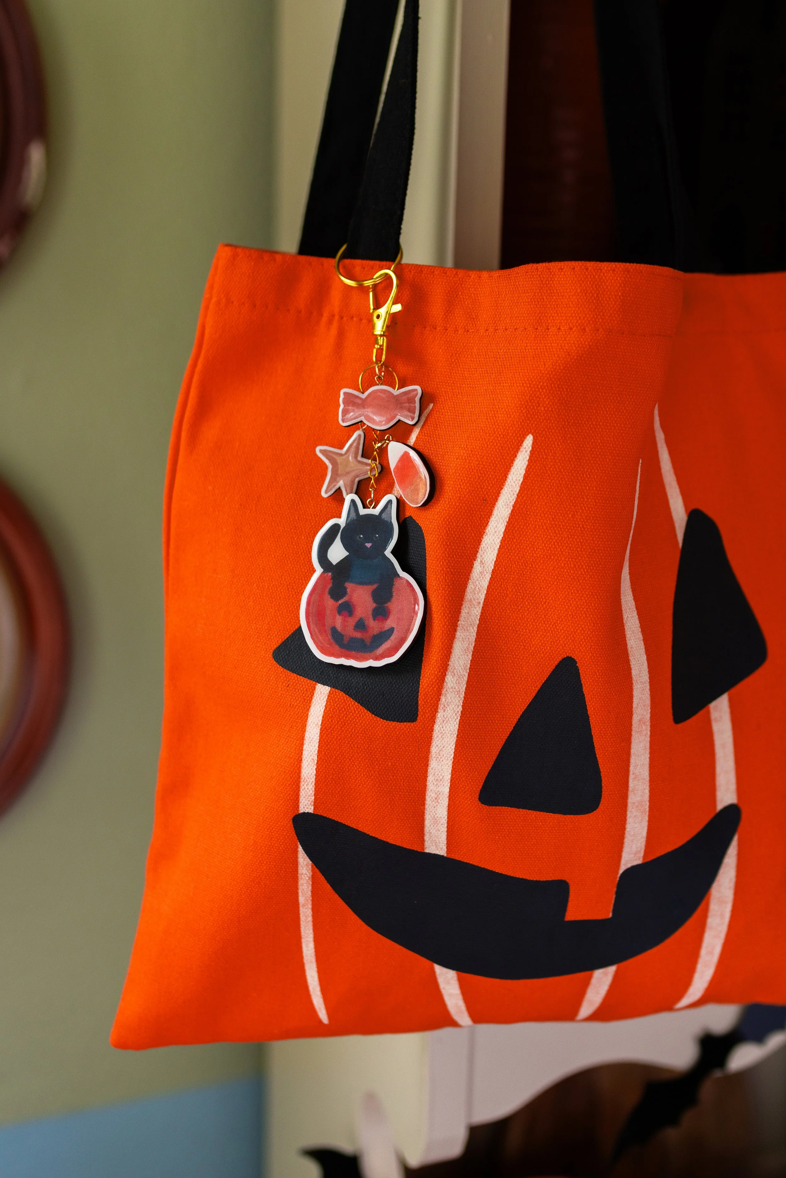 Pumpkin Cat Wooden Keychain