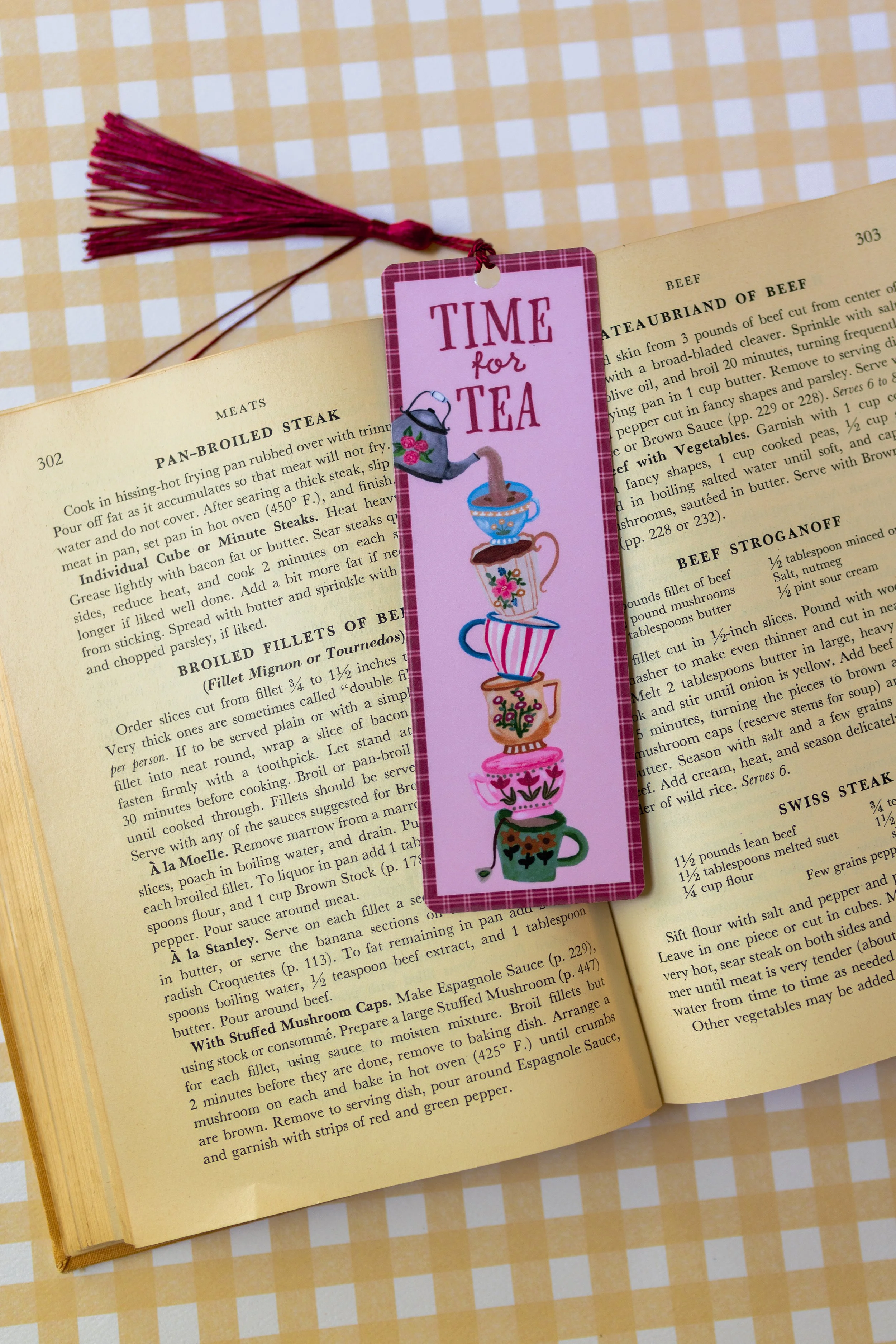 Time for tea illustrated bookmark with stacked teacup design