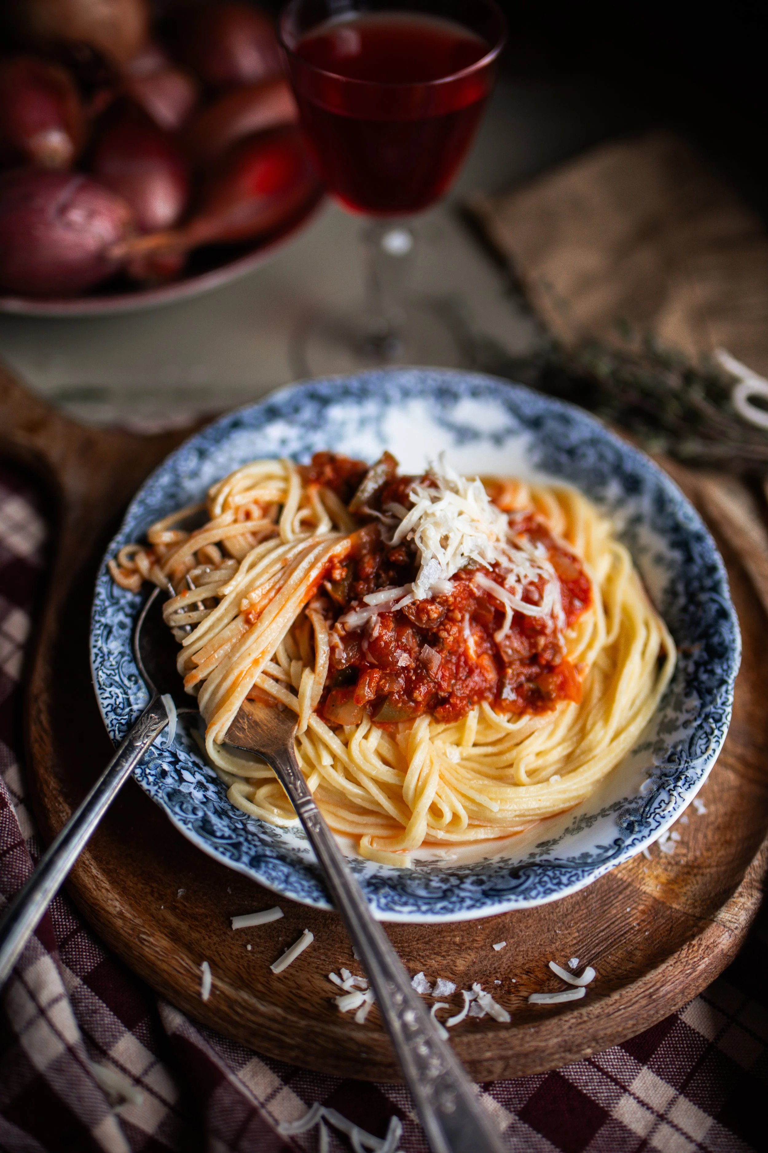 Timeless Comfort Classic Spaghetti Bolognese with Homemade Semolina