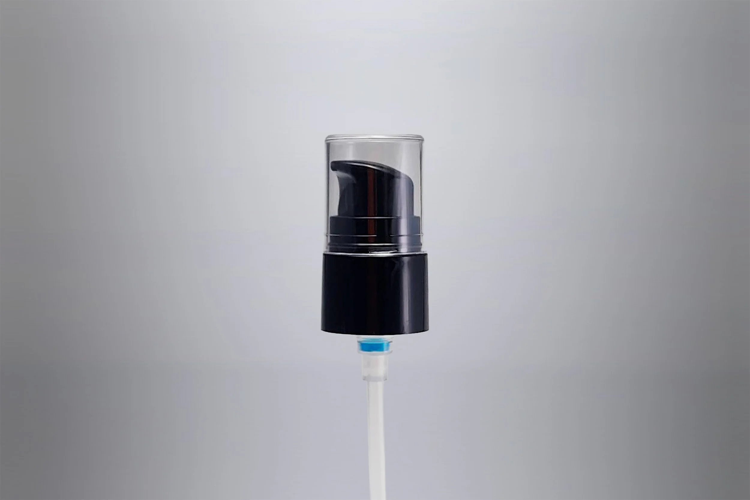 122-018-415 Plastic Black Pump.jpg