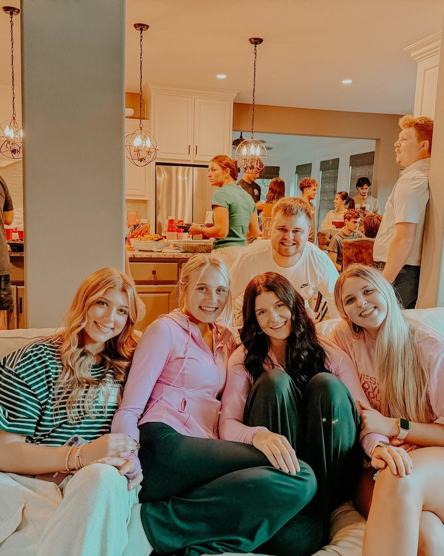 Midweek reset ✅
God is moving in this group!

Tag a friend that needs to be here👏