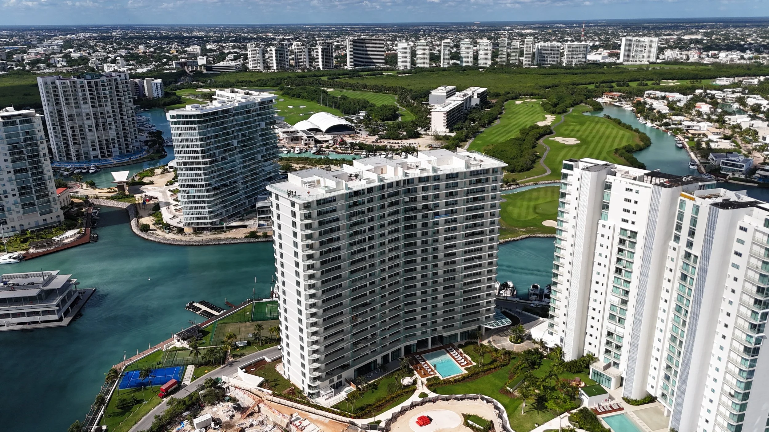 SLS Bahia Beach Residences Puerto Cancun
