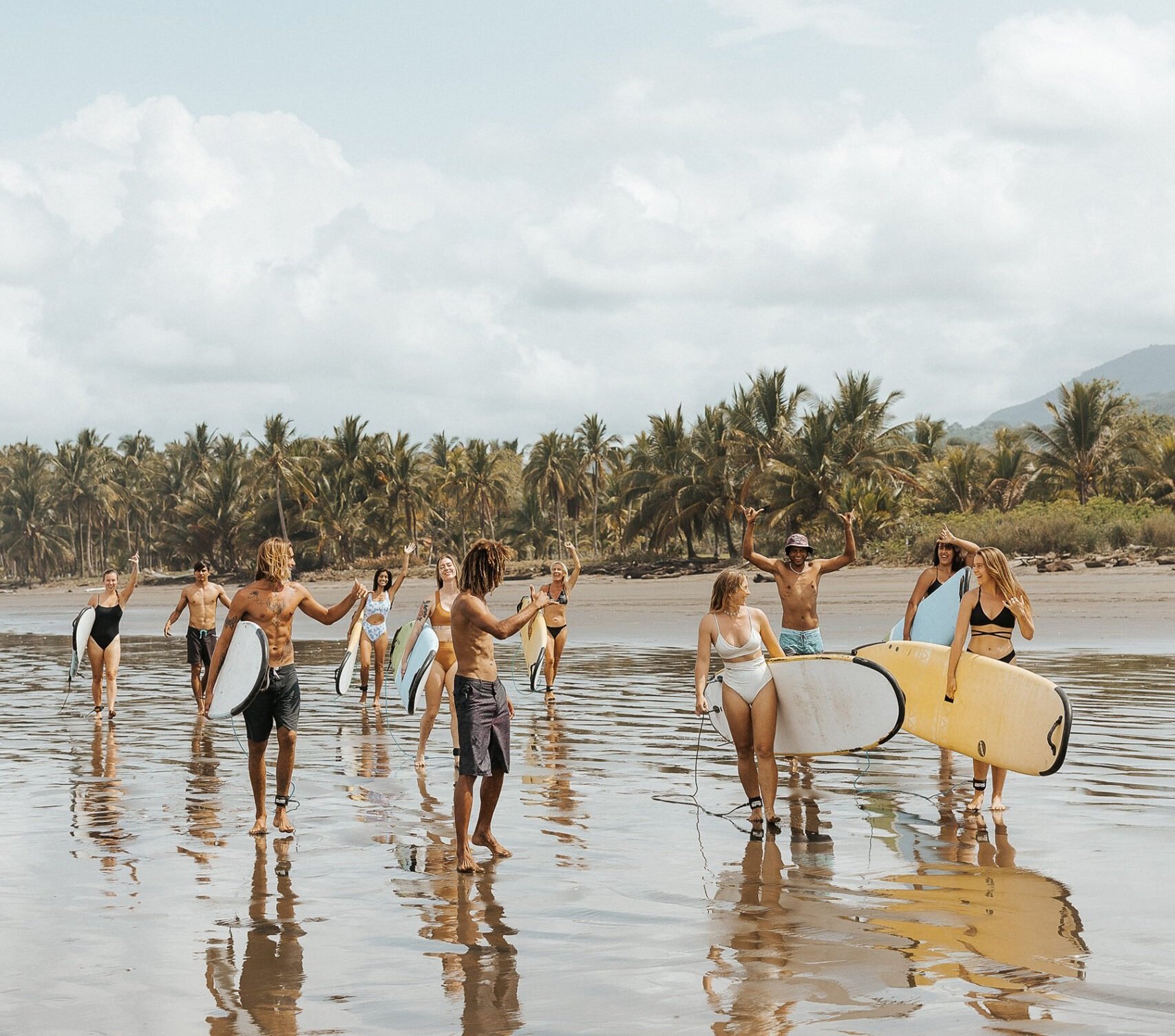 Salvatierra_Experiences_Surf_3-scaled.jpg