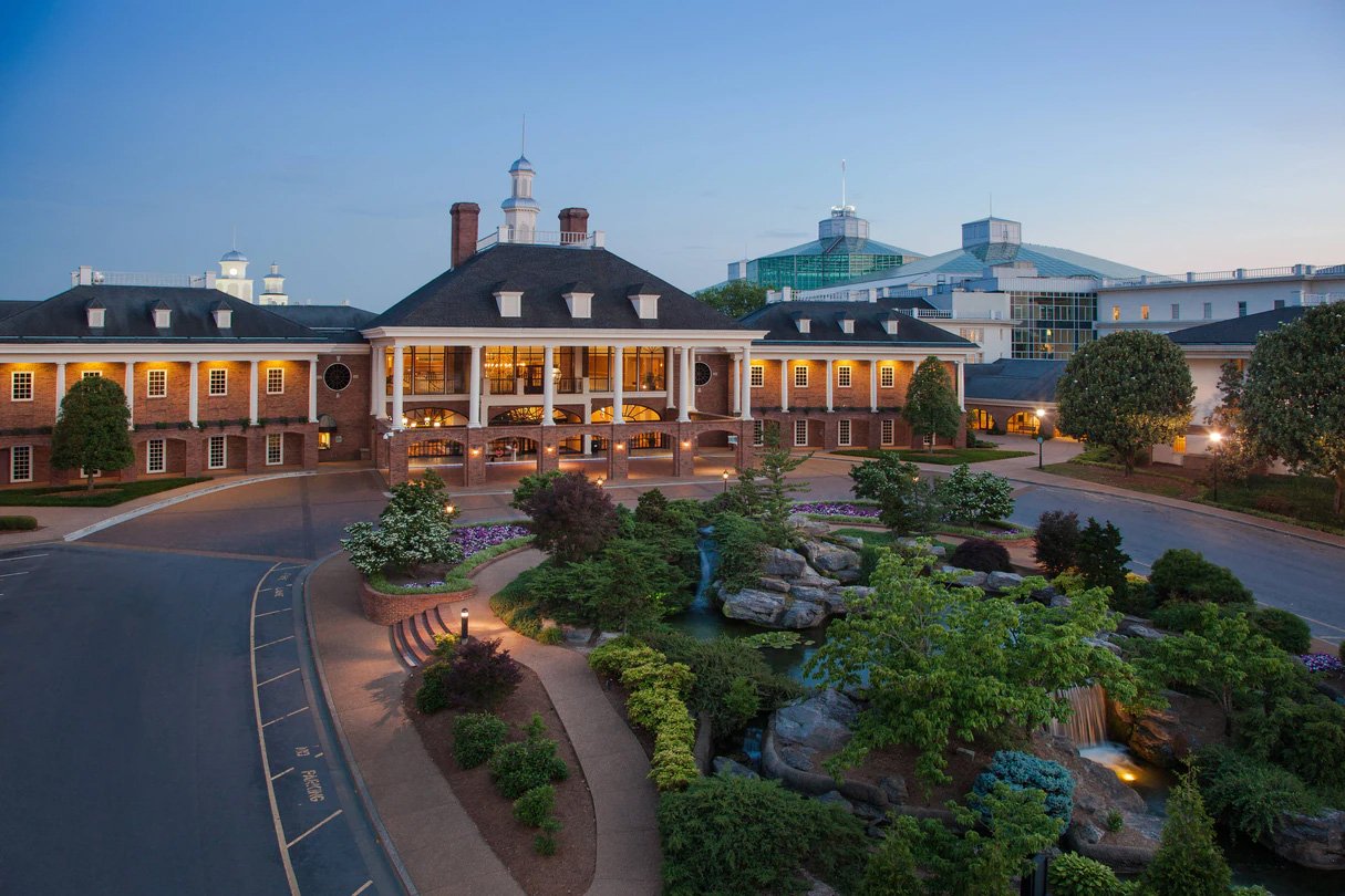 GAYLORD-OPRYLAND-RESORT-RELACHE-SPA.jpg