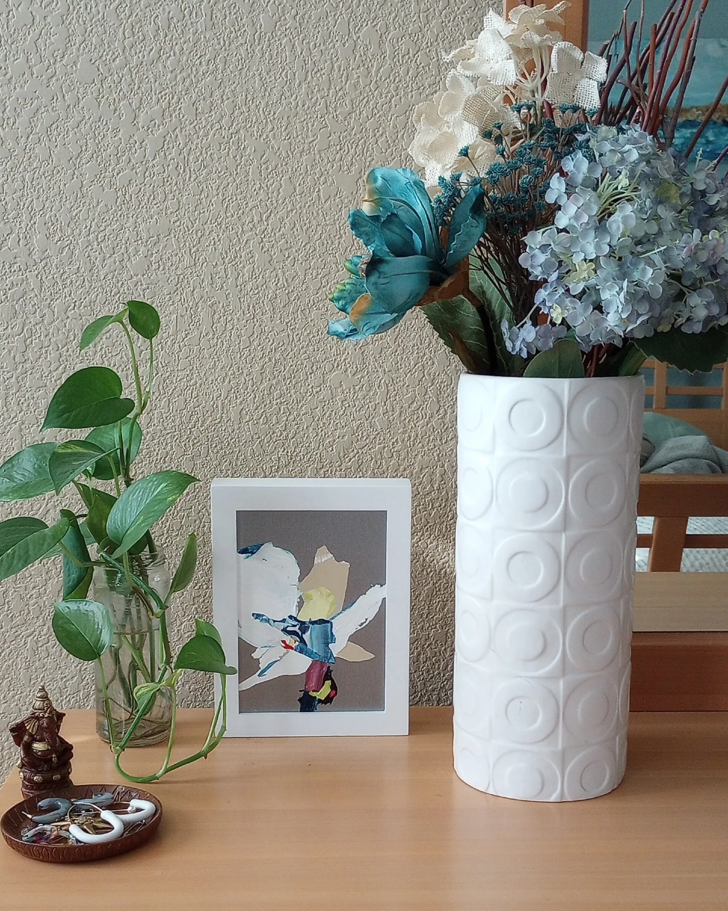 Sharing and spreading some inner peace and love to you all ❤️✨

The inspiration for &ldquo;Kind and Fierce&rdquo; comes from my love for southern magnolia flowers. This painting is a collage of acrylic paint skins that resemble the quiet power of sof