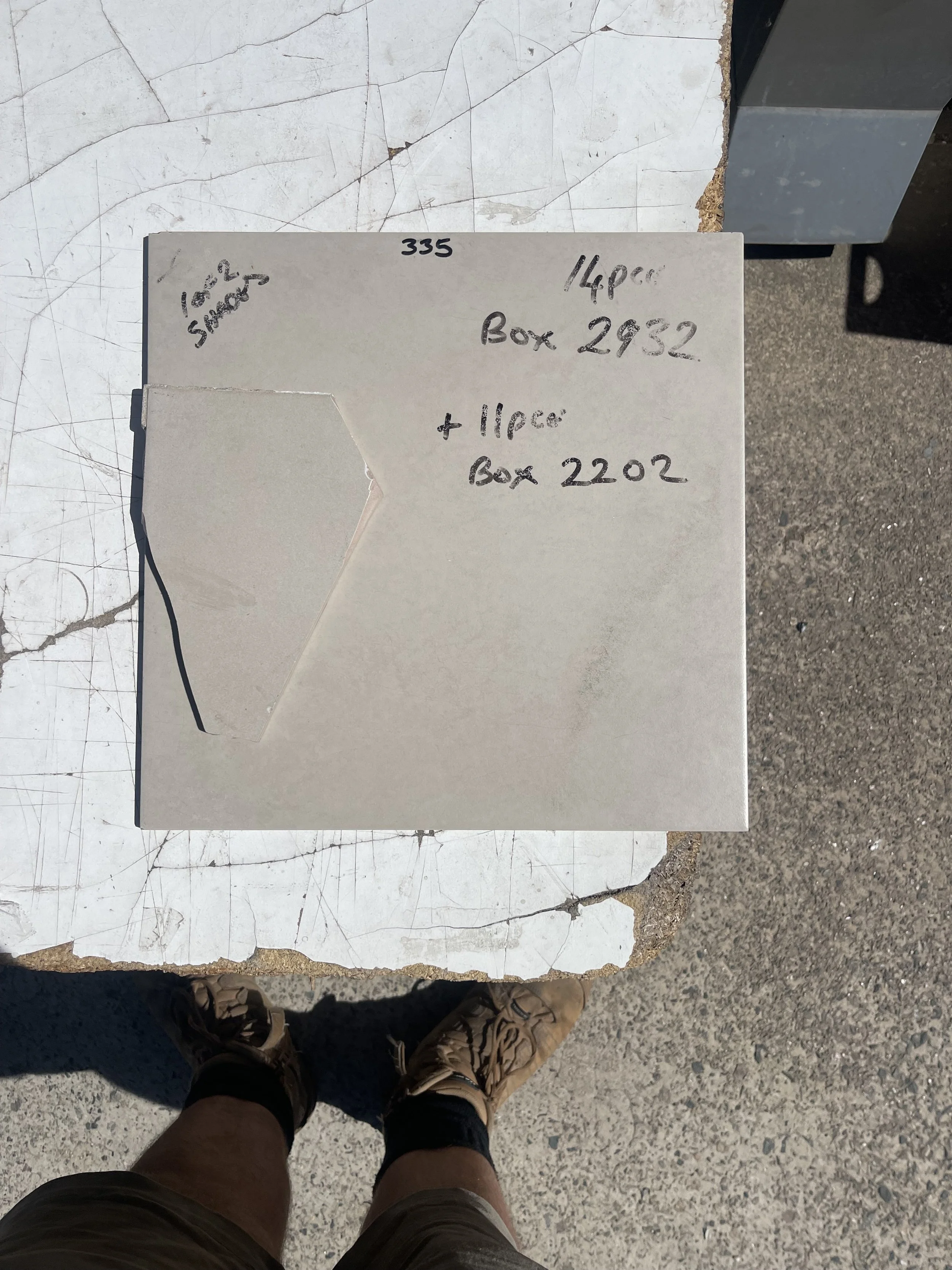 A discontinued tile match