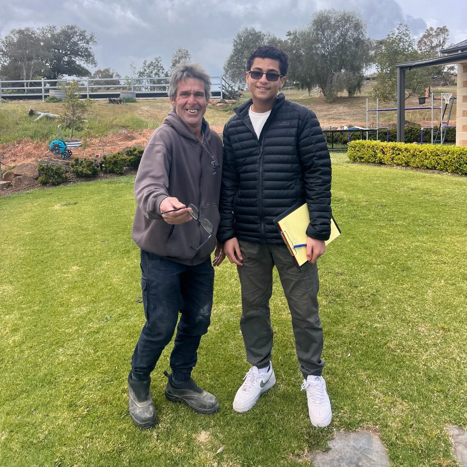 Site visit update! π οΈπΏ
Last week, Gioia and our work experience student, Jeremiah attended a site visit of one of our projects located outside Wagga.
We caught up with Carl Burt of @Discerning Build & Design, who’s doing a fantastic job