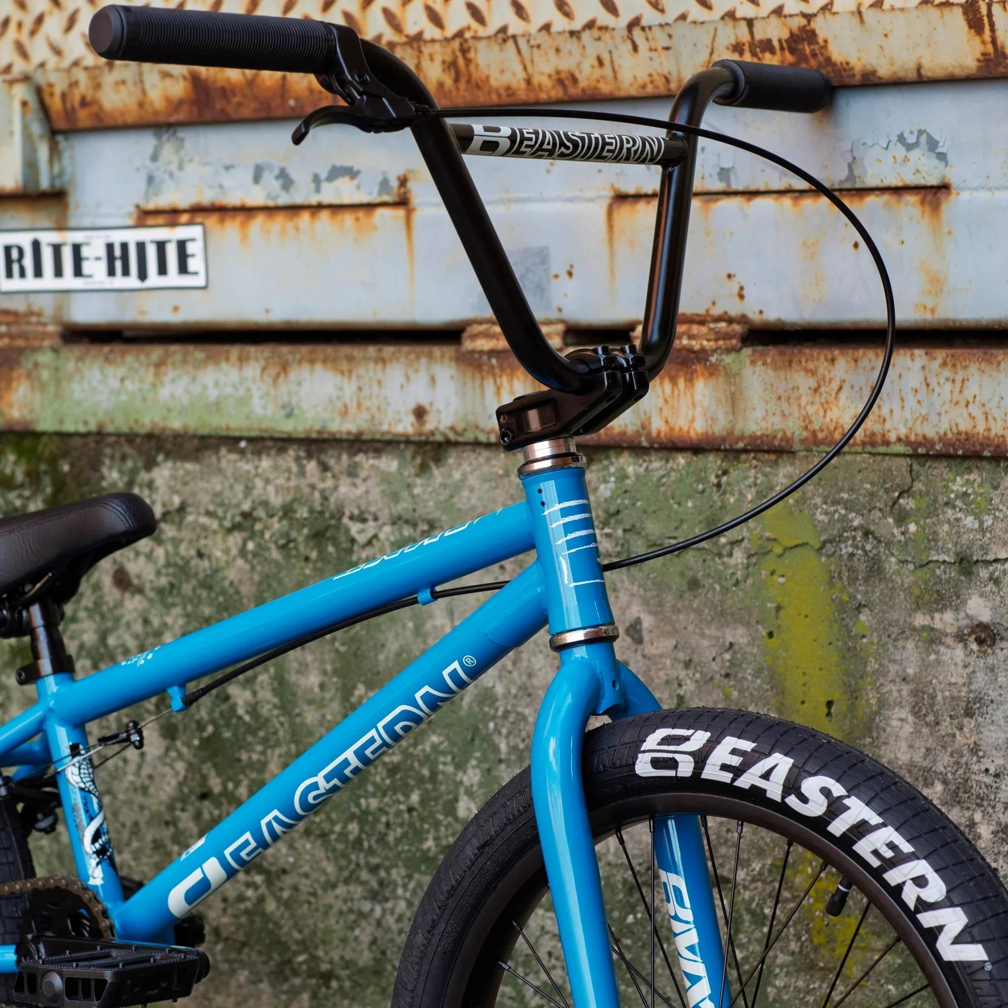 bike-eastern-cobra-blue-27.webp