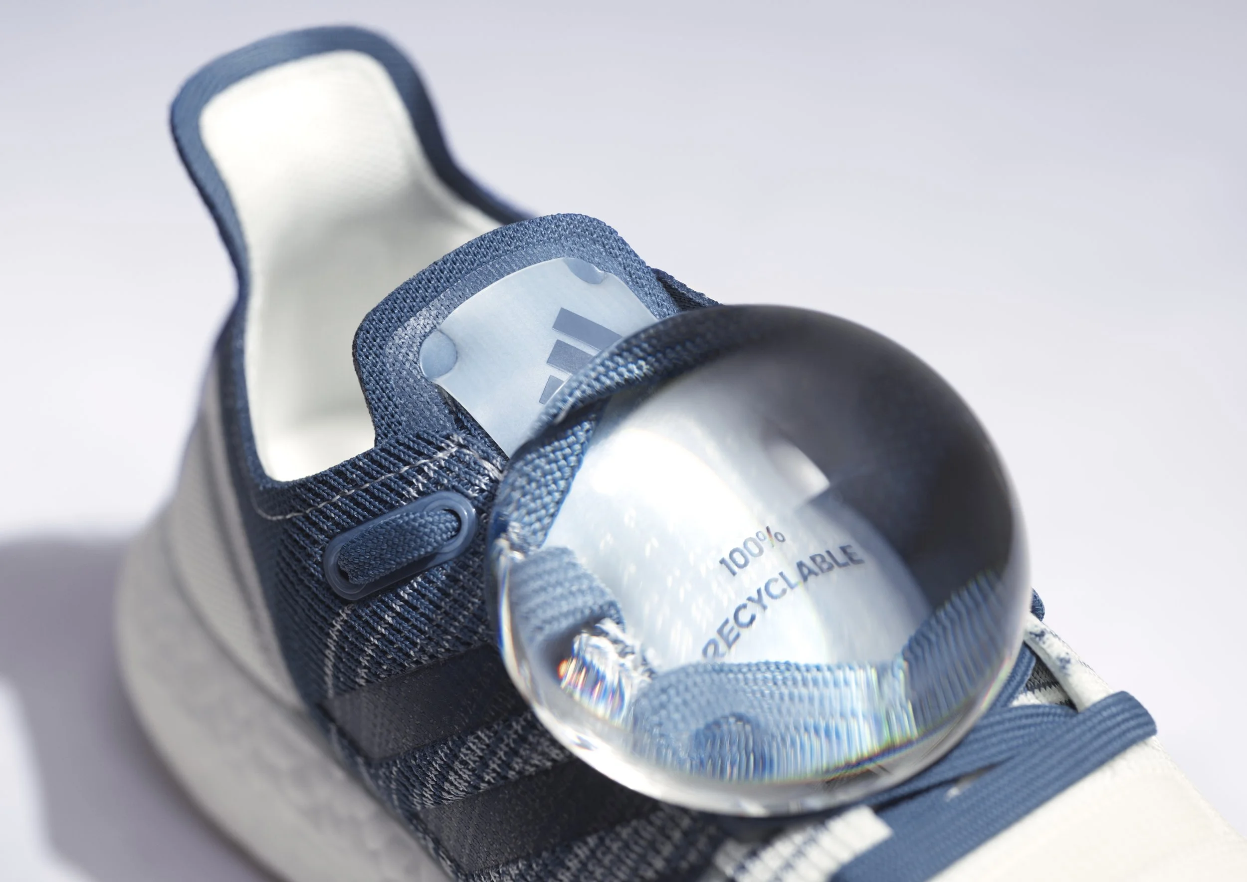 FW19_ FC_LOOP_ CAMPAIGN_HeroDetail_DIGITAL_A4_300dpi.jpeg