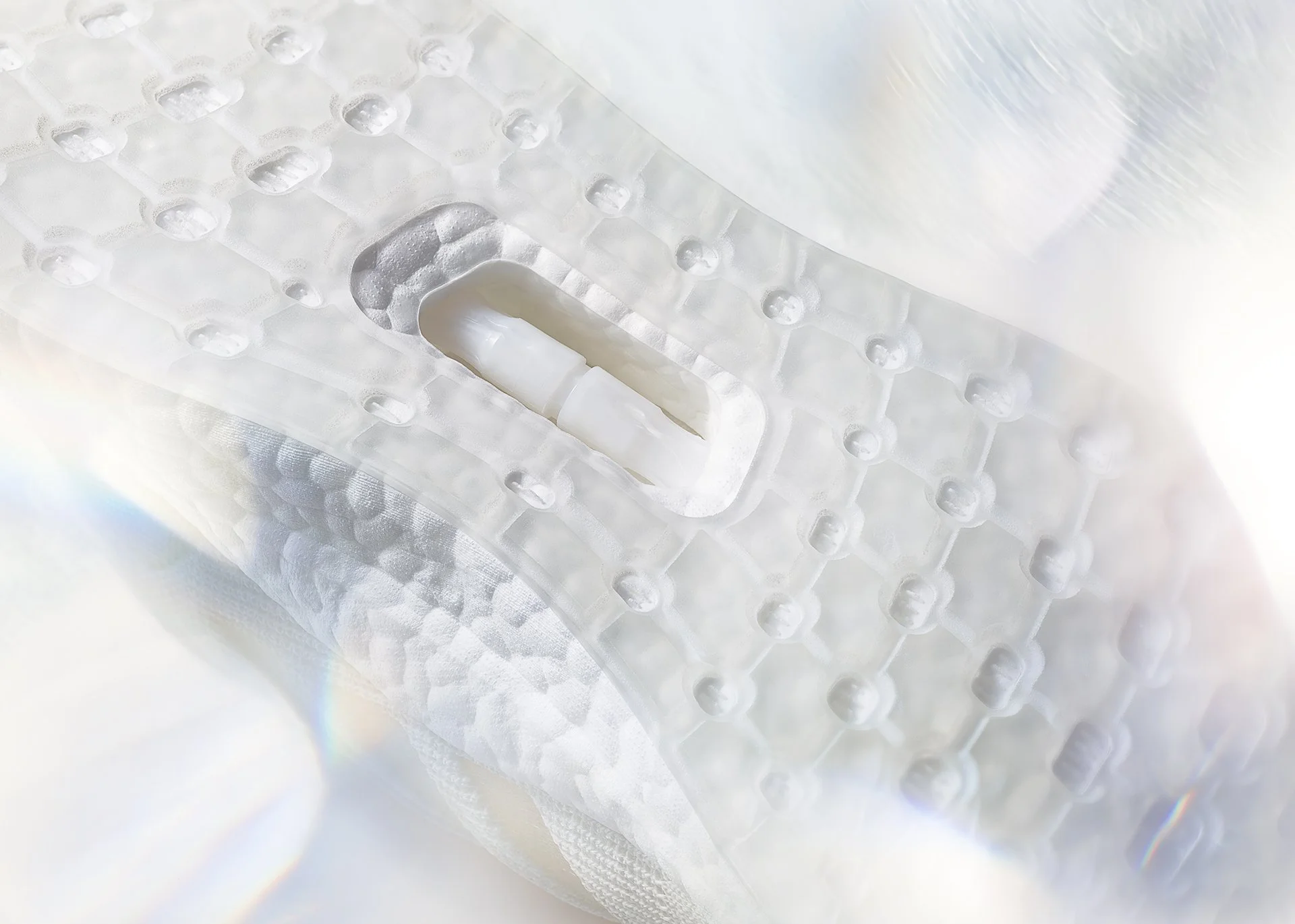 SS19_ FC_LOOP_ CAMPAIGN_DETAIL3_DIGITAL_LoRes_72dpi.jpg