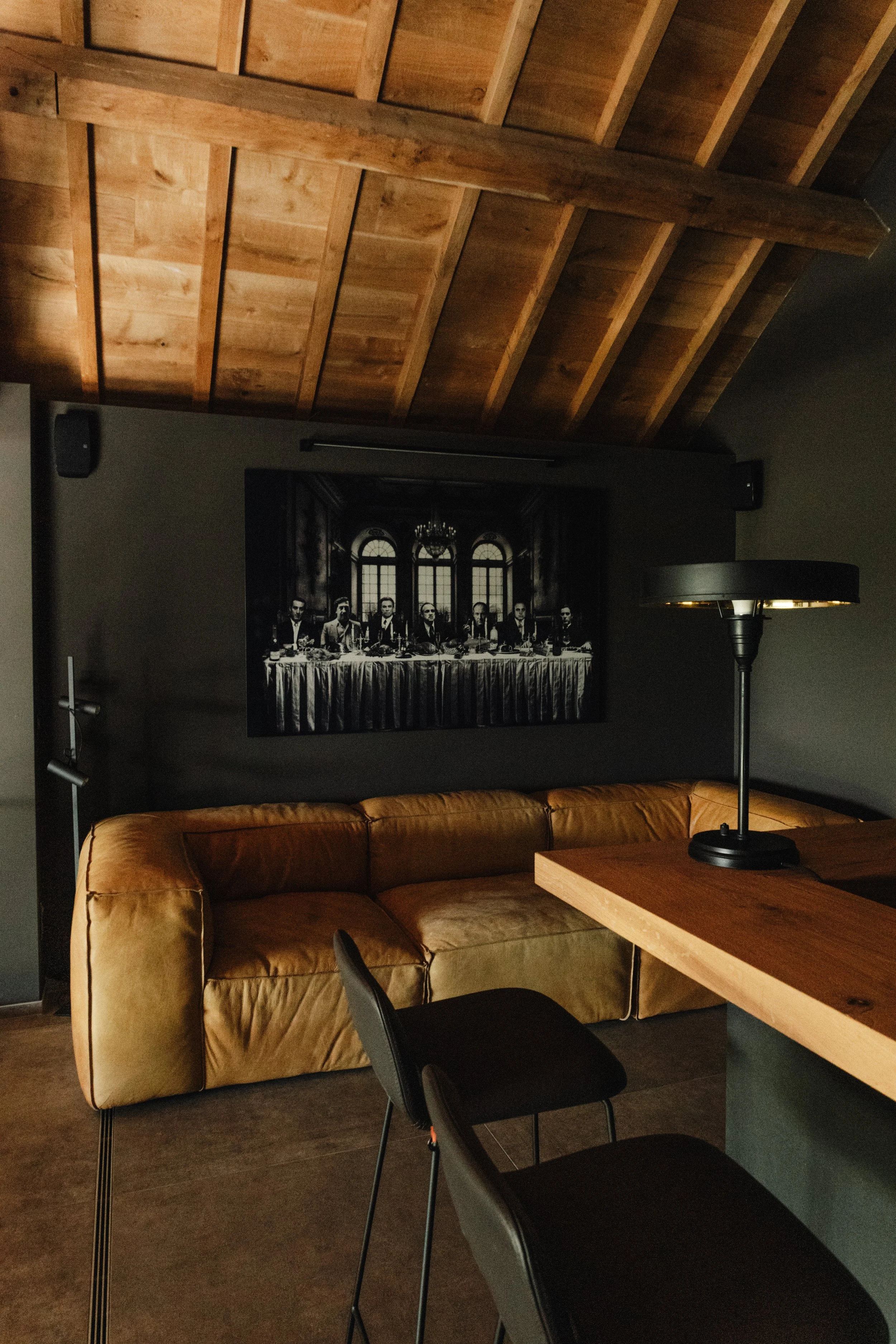 Bar mezzanine