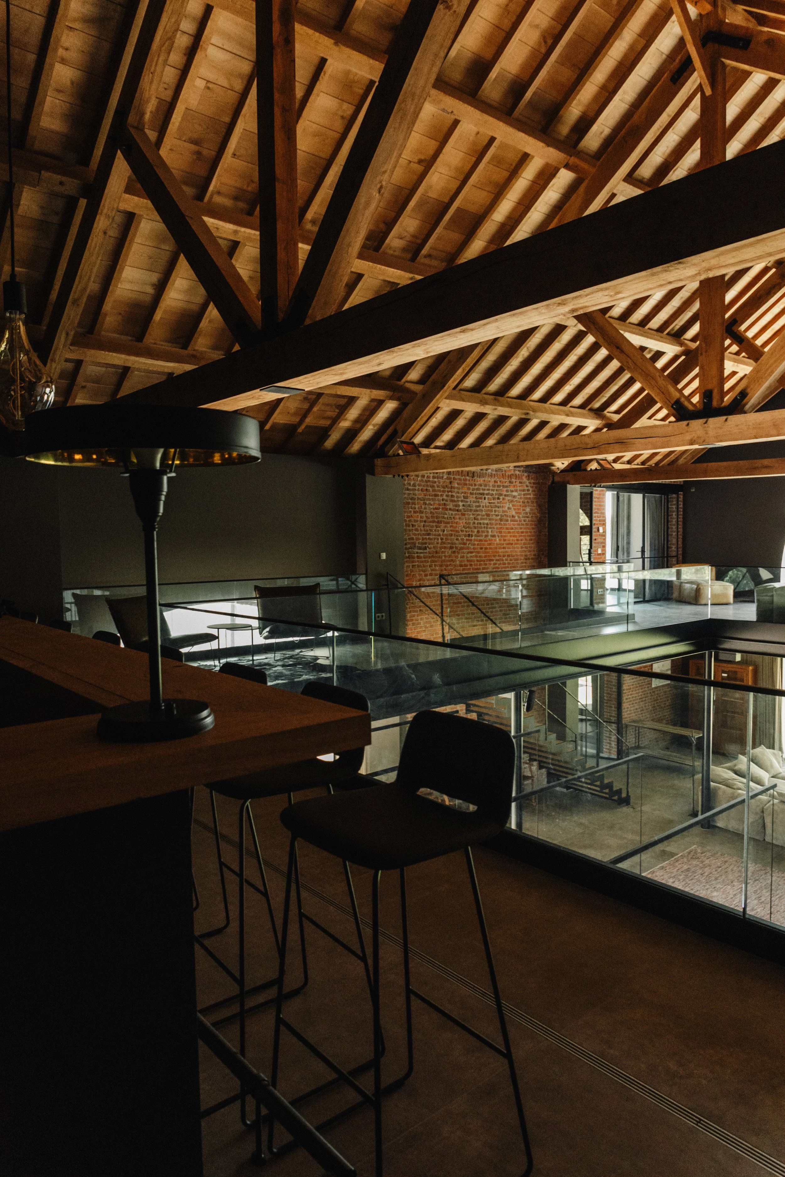 Bar mezzanine