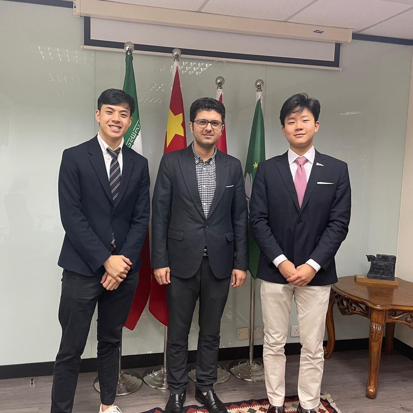 Consulate General of the Islamic Republic of Iran 🇮🇷
Location: Unit 701, 7 floor - The Suns Group Centre - 200 Gloucester Road - Causeway Bay

Today we had the honor of meeting the Political and Economic Consul General of Iran Reza Esmkhani at the 