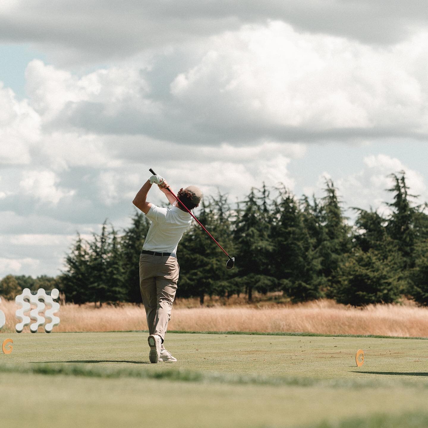 @harryholland64 rocking the DragonFire Red Shaftwrap 💣

@golfatthegrove @manorsgolf