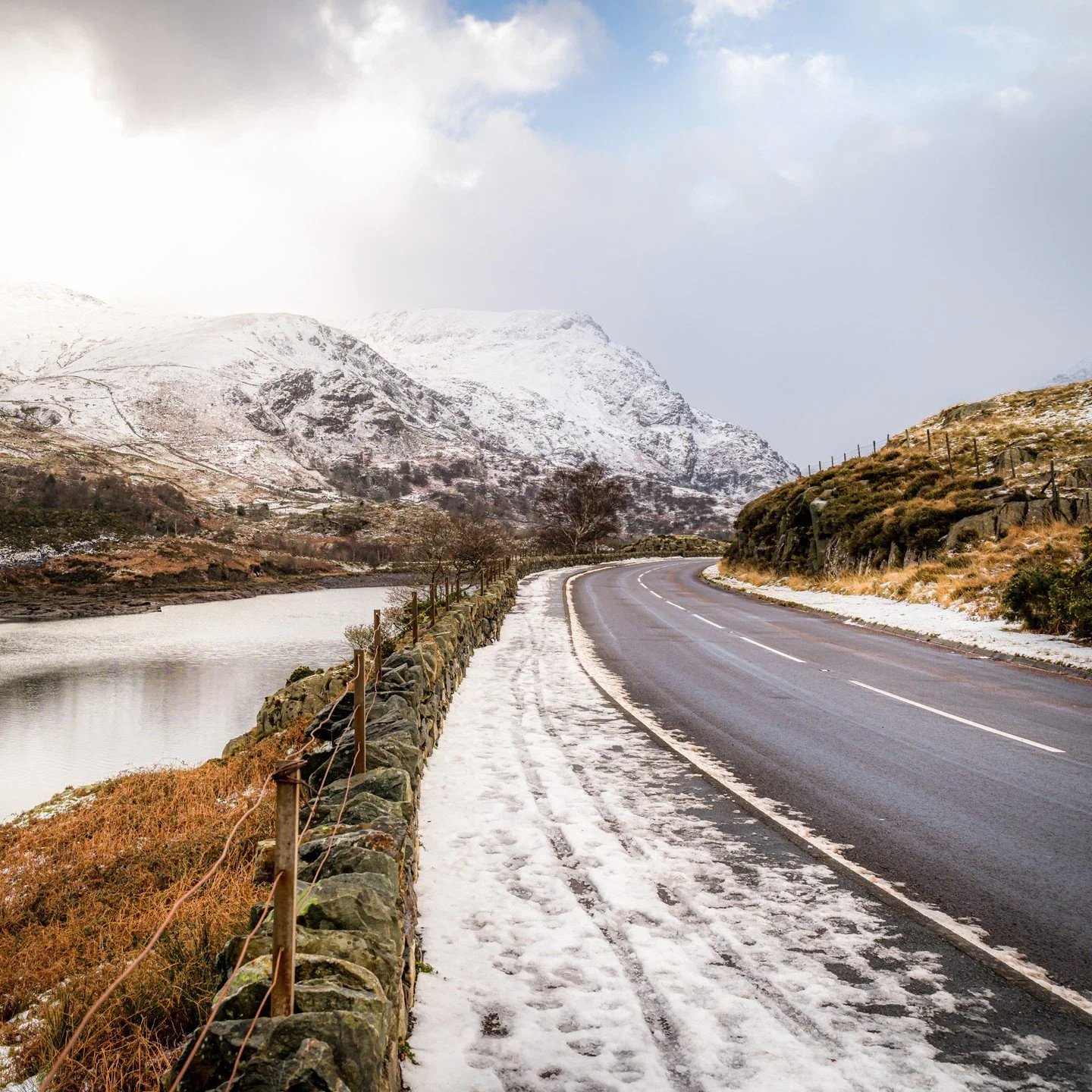 &quot;Sometimes the most scenic roads in life are the detours you didn't mean to take.&quot;

Day 325 - Ogwen Valley, Y Eryri

#northwales #northwalesphotography #northwalesphotographer #eryri #eryri_cymru #eryrinationalpark #ogwenvalley #snowscape #