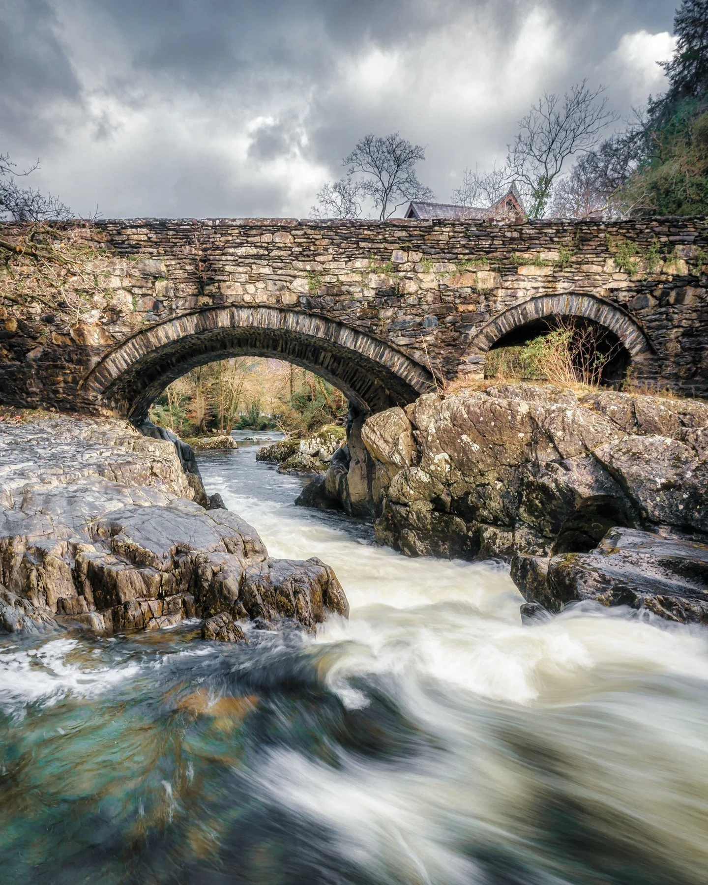 &quot;A bridge can still be built while the bitter waters are flowing beneath.&quot; - Anthony Liccione

Day 327 - Pont-y-Pair Bridge Afon Llugwy, Betws-y-Coed

#northwales #northwalesphotography #northwalesphotographer #betwsycoed #afonllugwy #ponty