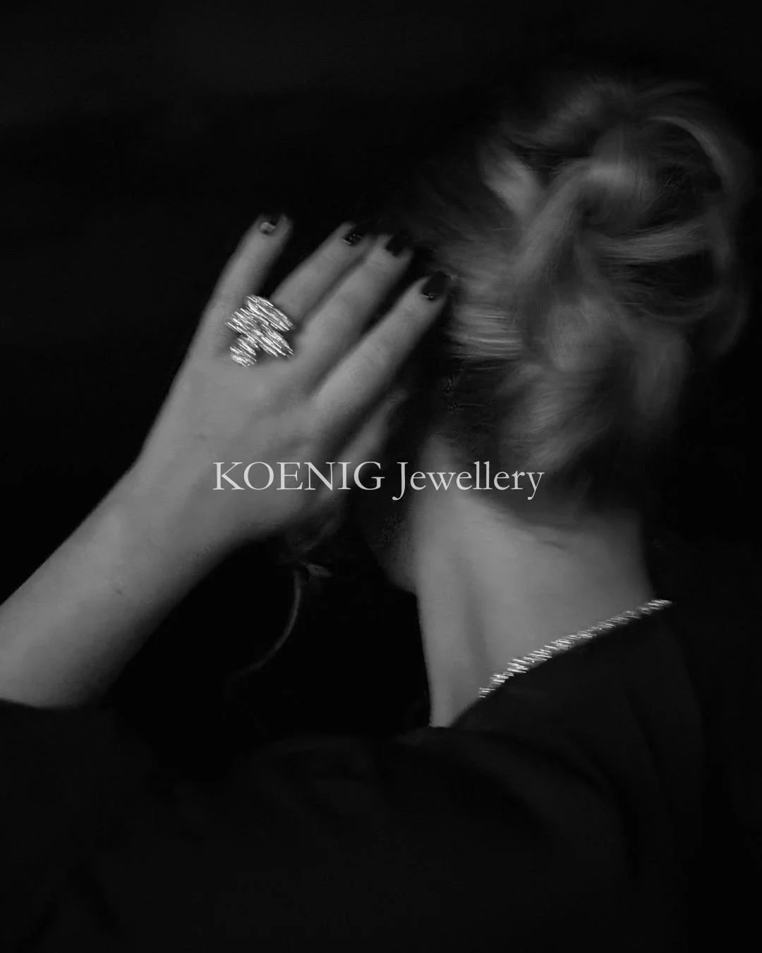 Find your perfect Christmas gift at Koenig.