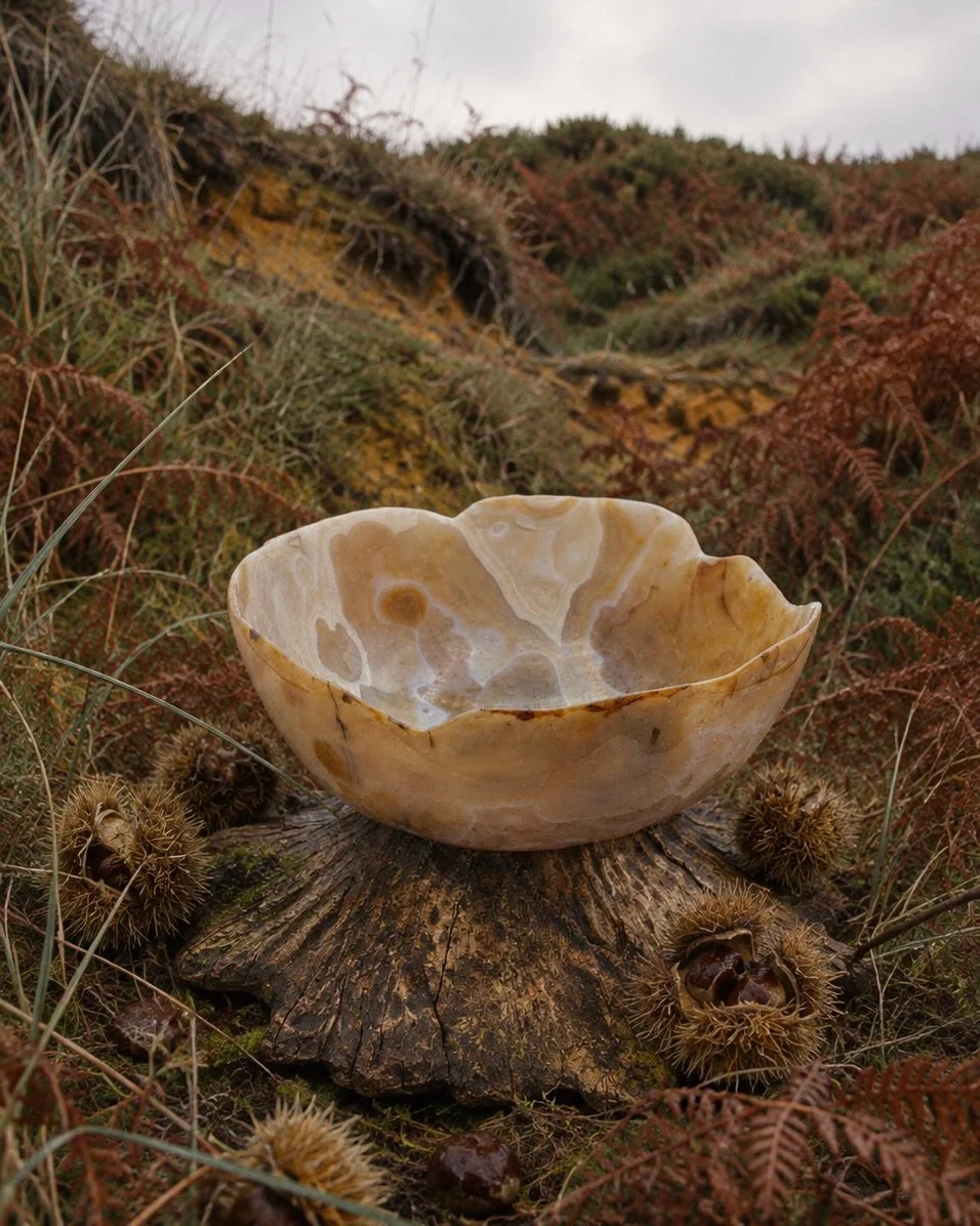 An ode to autumn.

Agate, bronze, enamel, 18-karat rose gold and sterling silver come together in this one-of-a-kind KOENIG creation. Inspired by the colours, textures and little details of the season.

The Autumn Bowl. One of one.