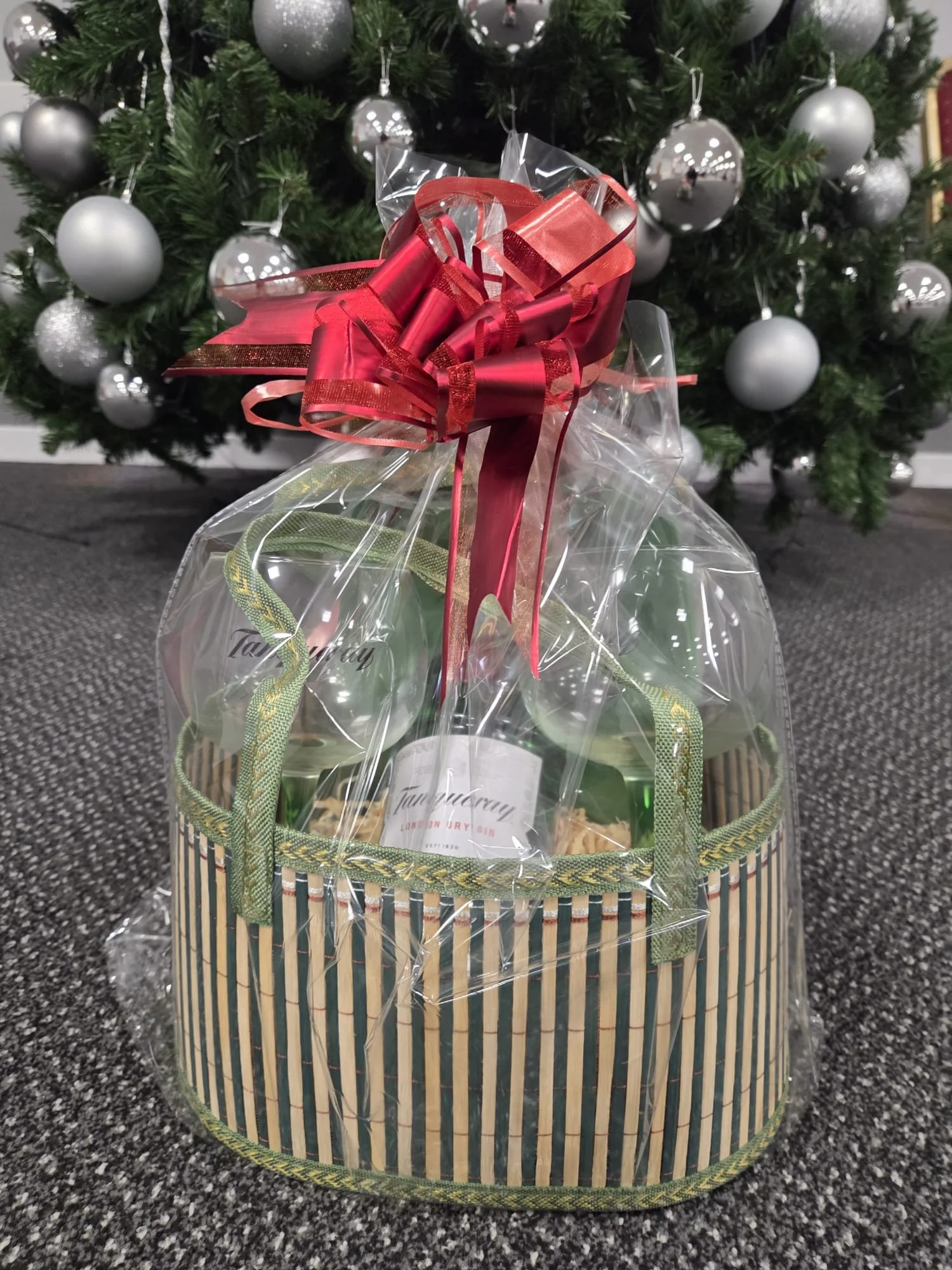 Tanqueray Hampers for Christmas! (December collections)