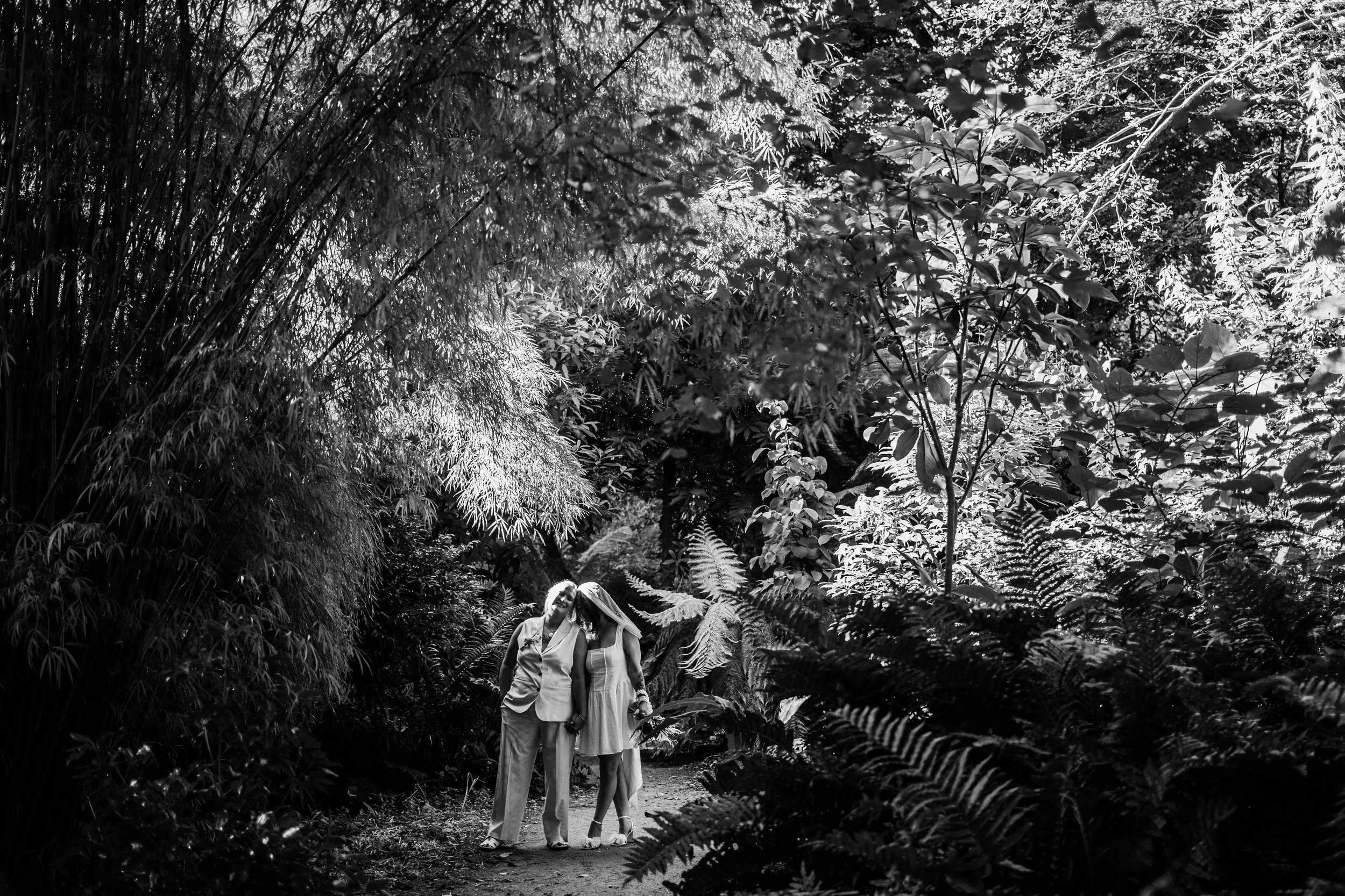 Tremenheere Sculpture Gardens, Cornwall elopement, Verity Westcott Photography-17.JPG