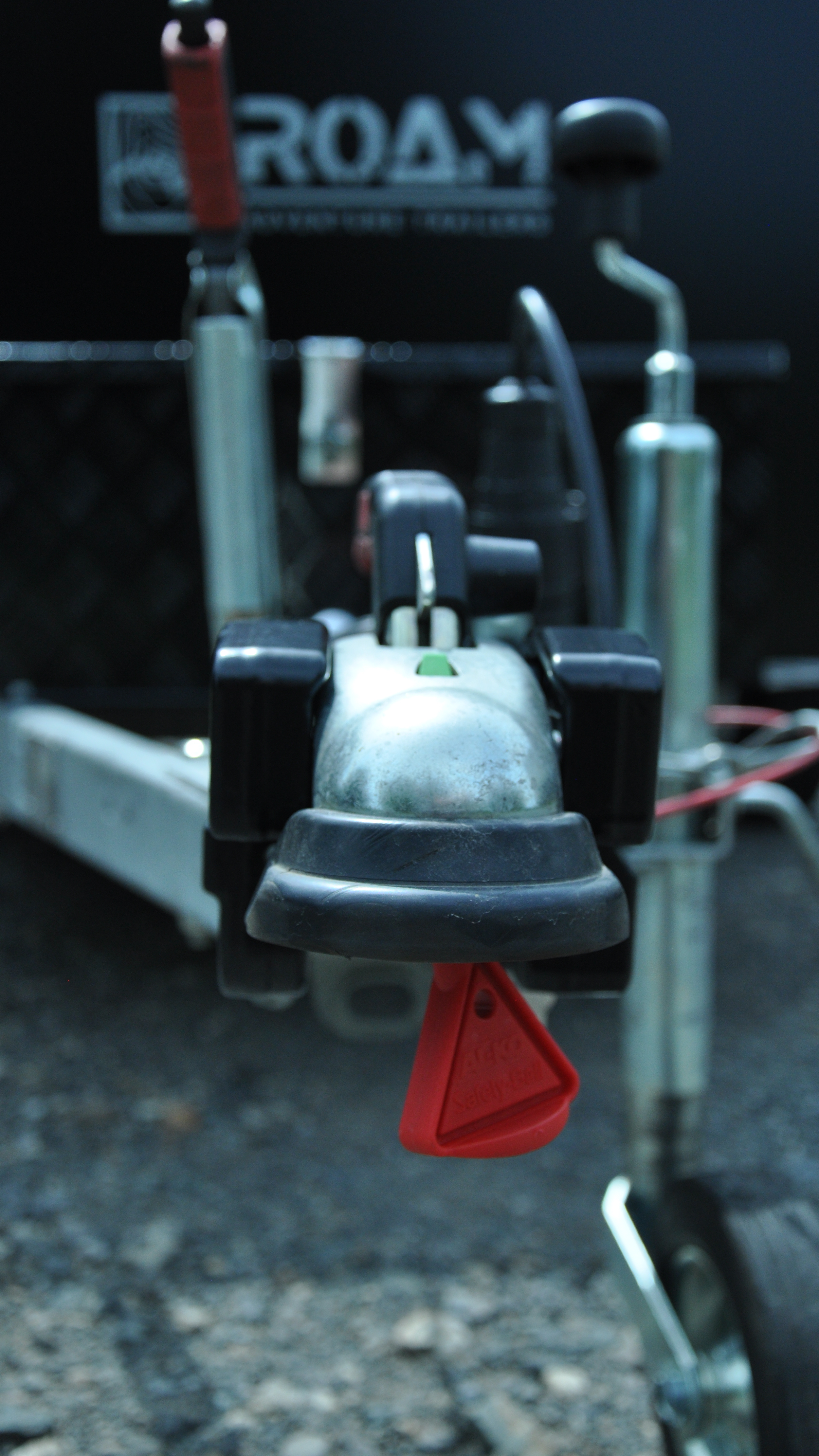 Potrait-Al-Ko-Tow-Hitch-Front-Outside-RAW.png