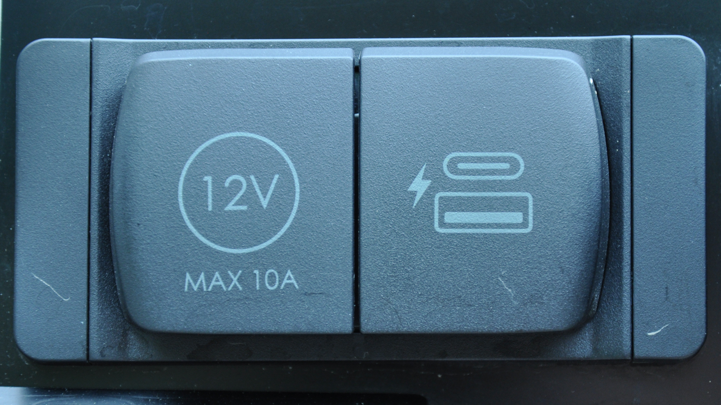 Landscape-Sockets-RAW (7).png