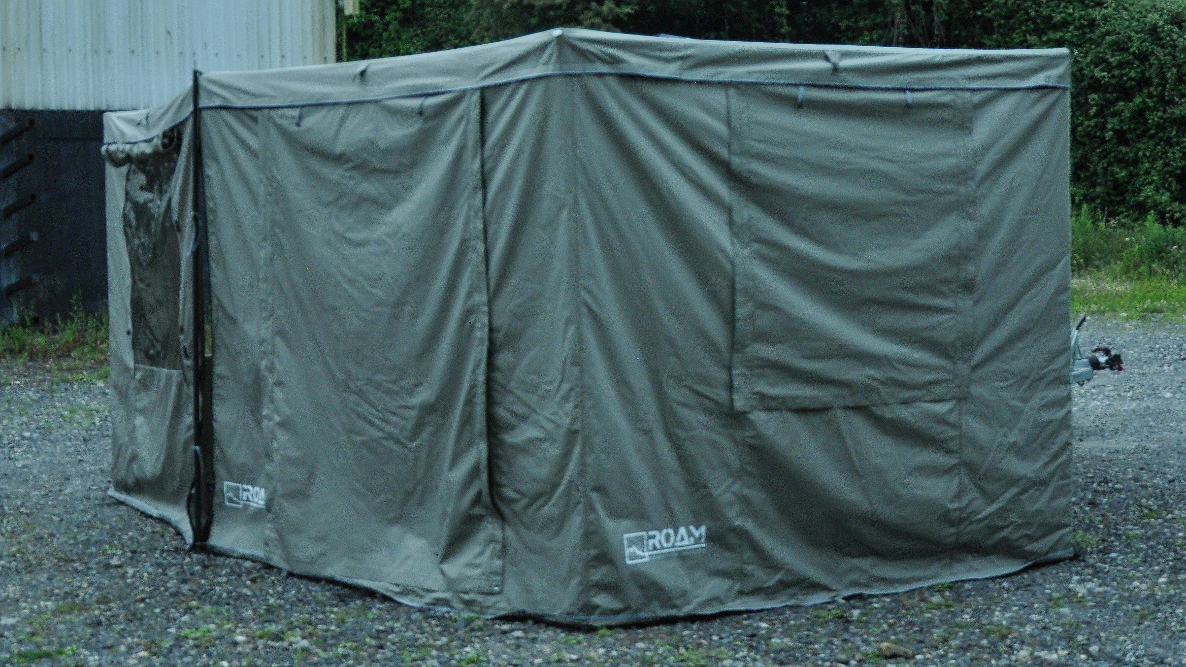 Landscape-Awning-34ths-Full-Cover-Closed.png