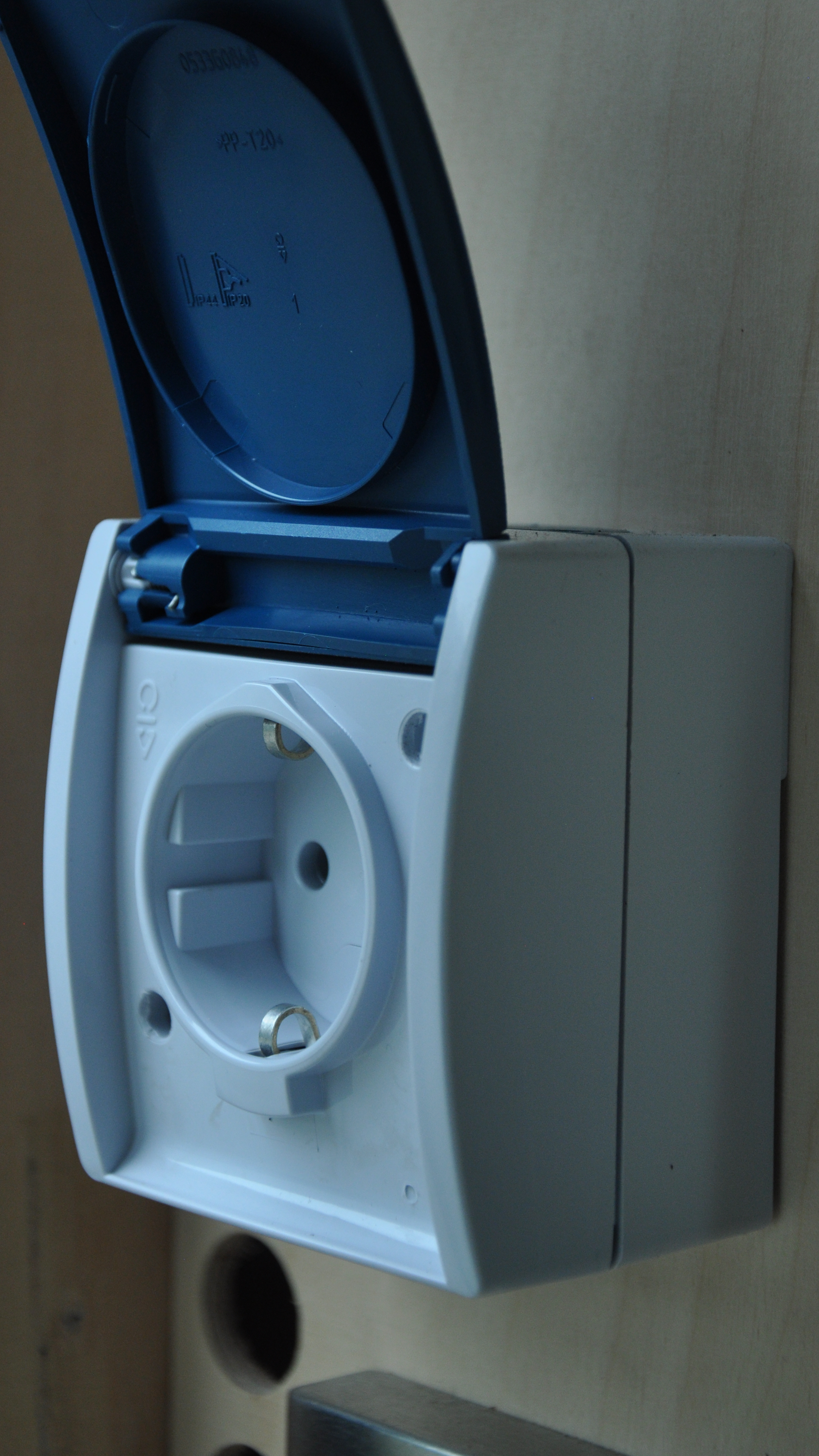 Portrait-Sockets-RAW (27).png