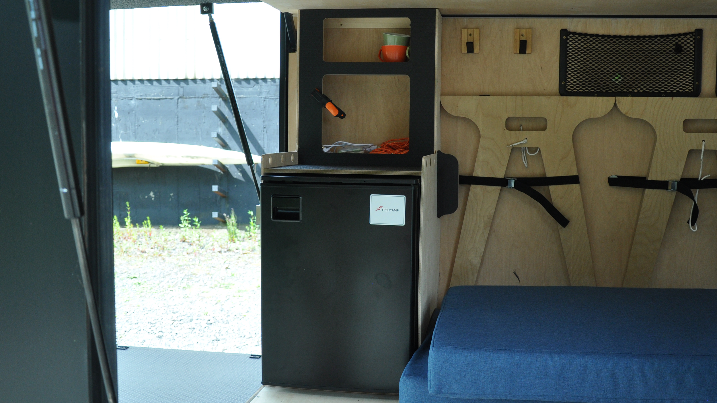 Landscape-Intergrated-Fridge-Shelving-Front.png