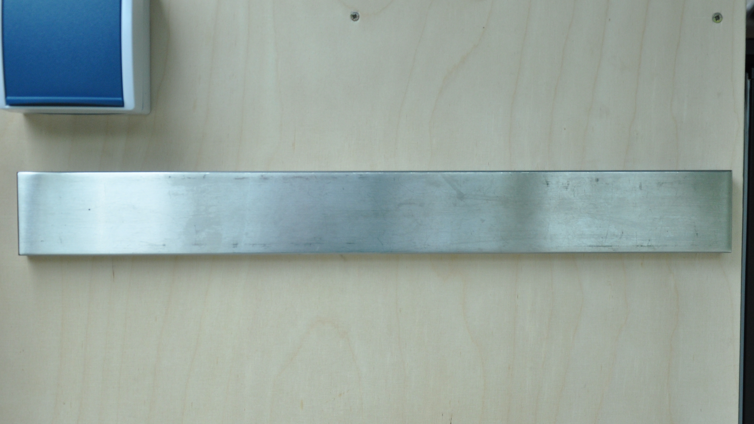 Landscape-Mag-Strip-Front-Empty.png