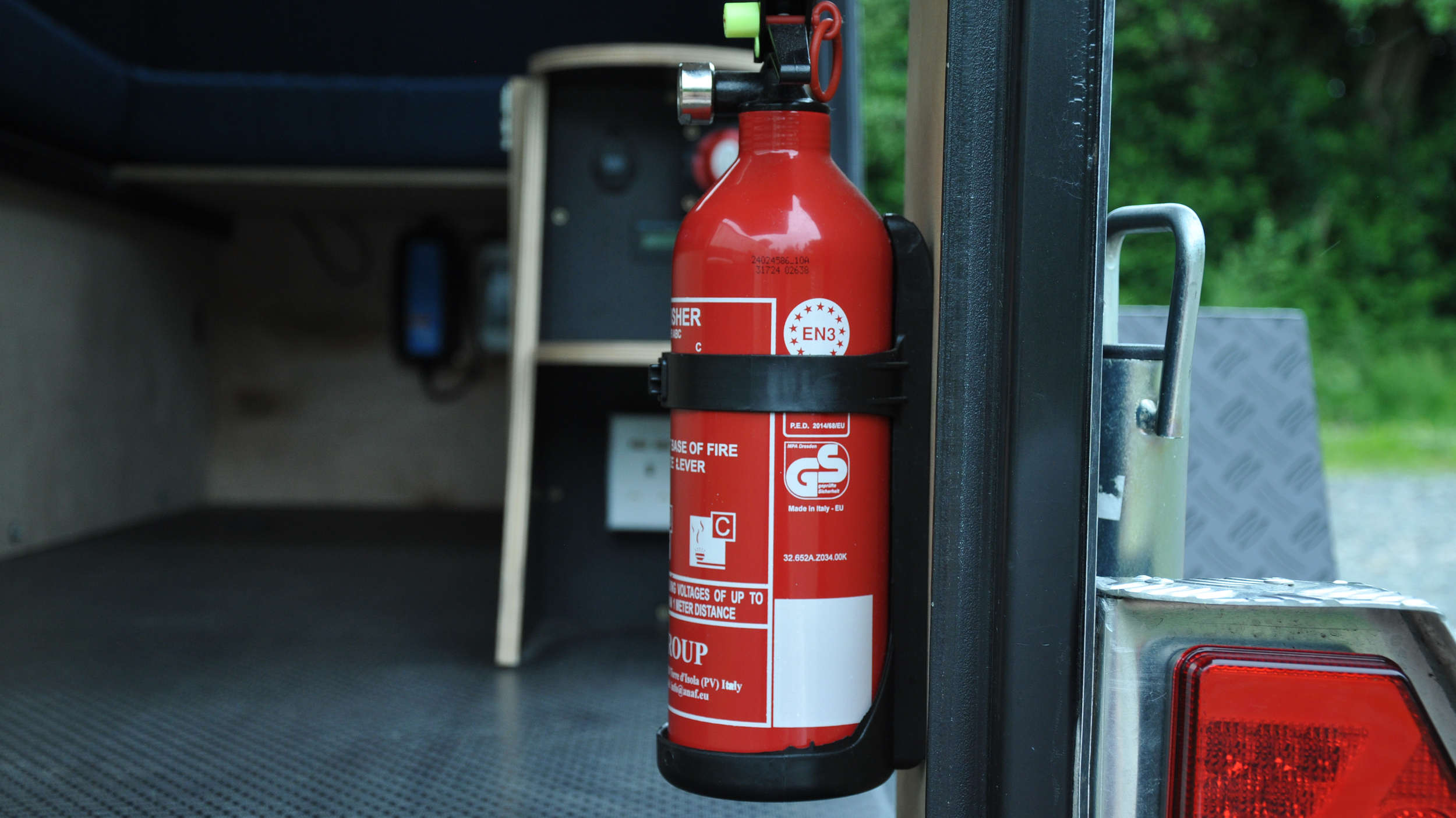 Landscape-Fire-Extinguisher-Side.png