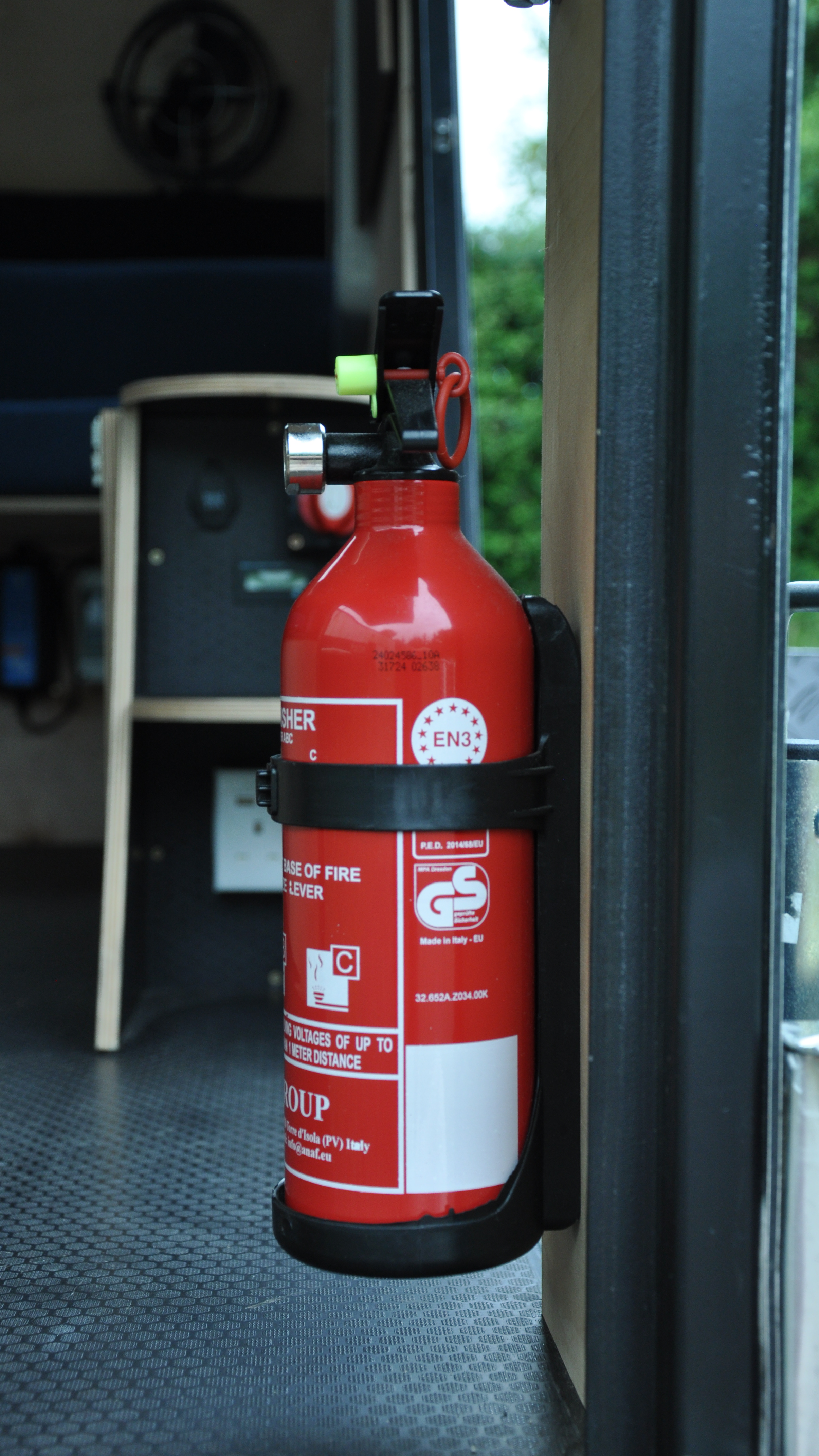 Portrait-Fire-Extinguisher-Side.png