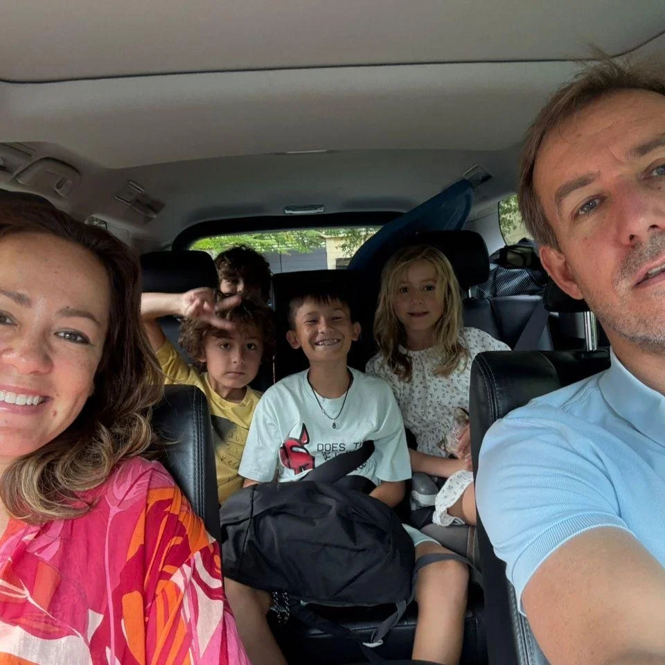 Easter weekend in Assinie.

Beaches, waves, long meals, kids running wild, sand everywhere....

Family &mdash; both immediate and improvised.

The kind of days you wish you could hold onto a little longer. 

Vive la C&ocirc;te d&rsquo;Ivoire 🇨🇮