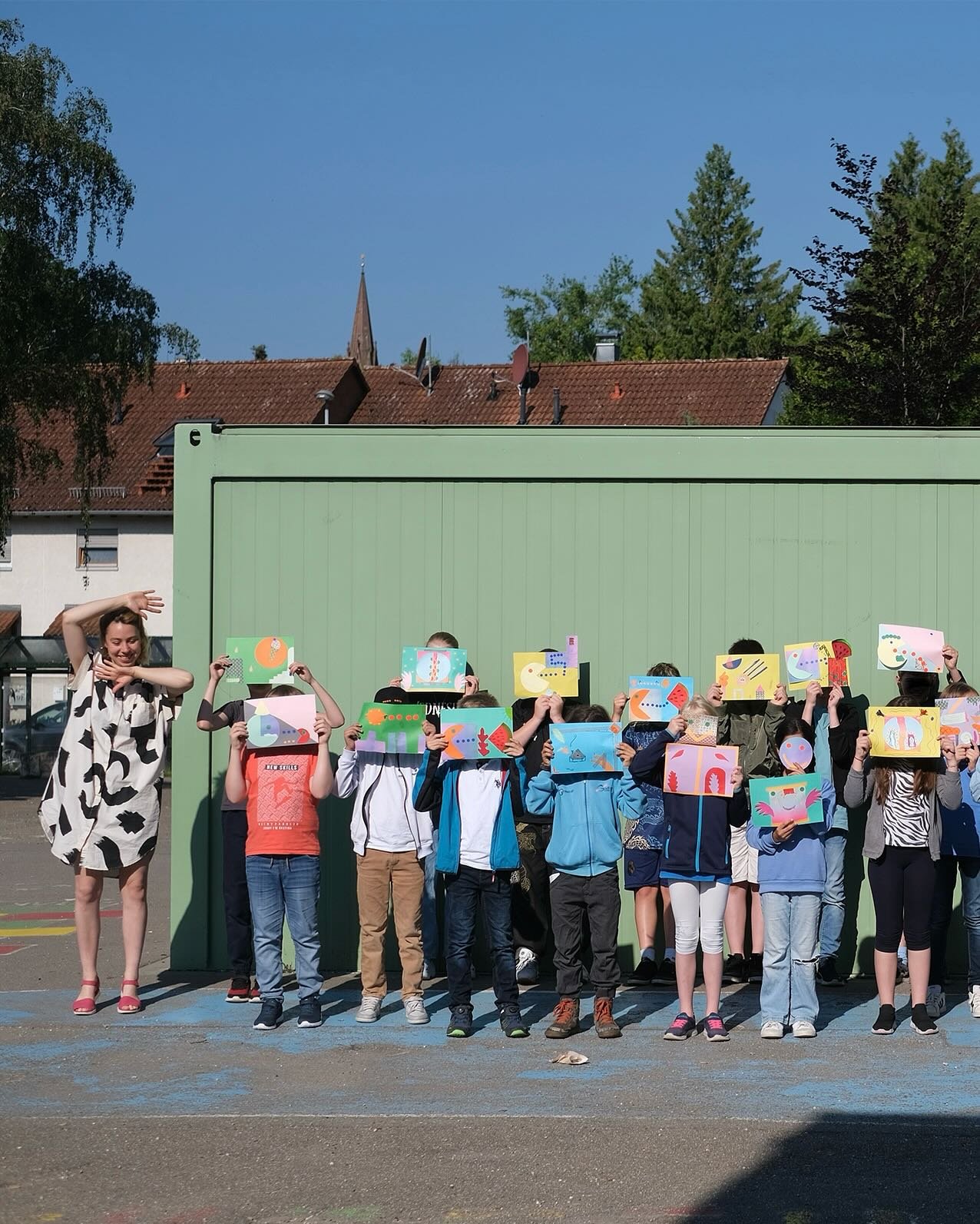 Absolutely love working in Germany! I was invited to transform the streets of Weil der Stadt, Stuttgart, as part of an exciting community project.

I collaborated with local students through collage workshops to explore themes of nature and urban lif
