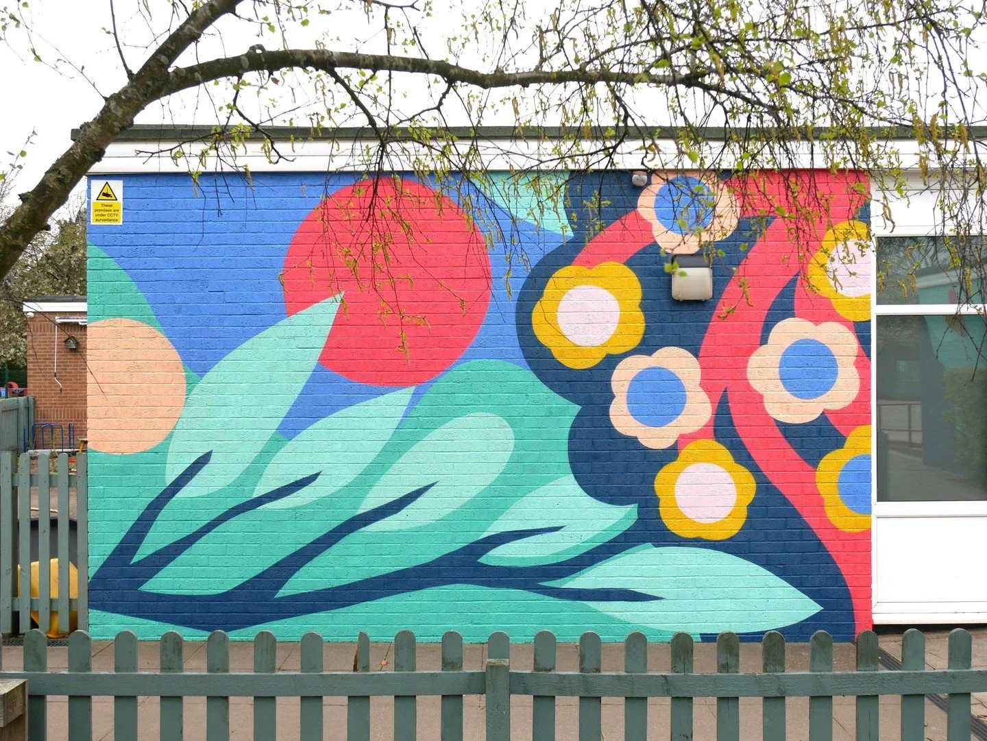 Painting joyful shapes at Eastfield Infants' and Nursery Academy in Louth, Lincolnshire 🧡 

@wellspringacademytrust