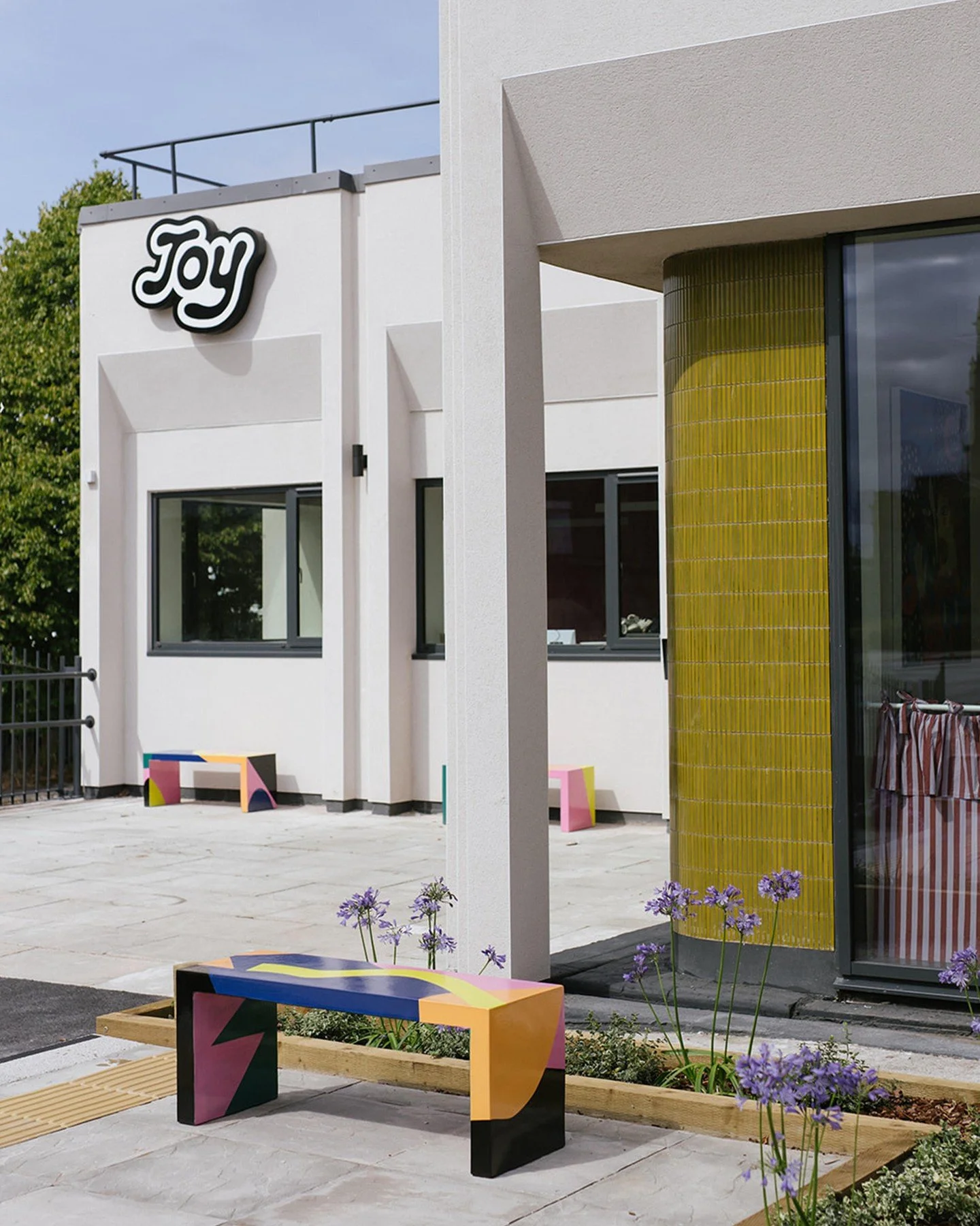 Playful public seating for Joy! 

Bringing together my love of murals, colour and 3D design to create functional sculptures for public spaces.

@joybyopendoor