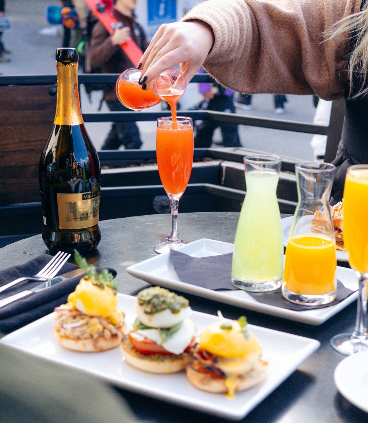 Mimosas, but make it your way. 🥂🍊🍓🍋

Check out our orange, strawberry &amp; lime mimosa mixers, the perfect way to mix up your Sunday brunch. ❤️