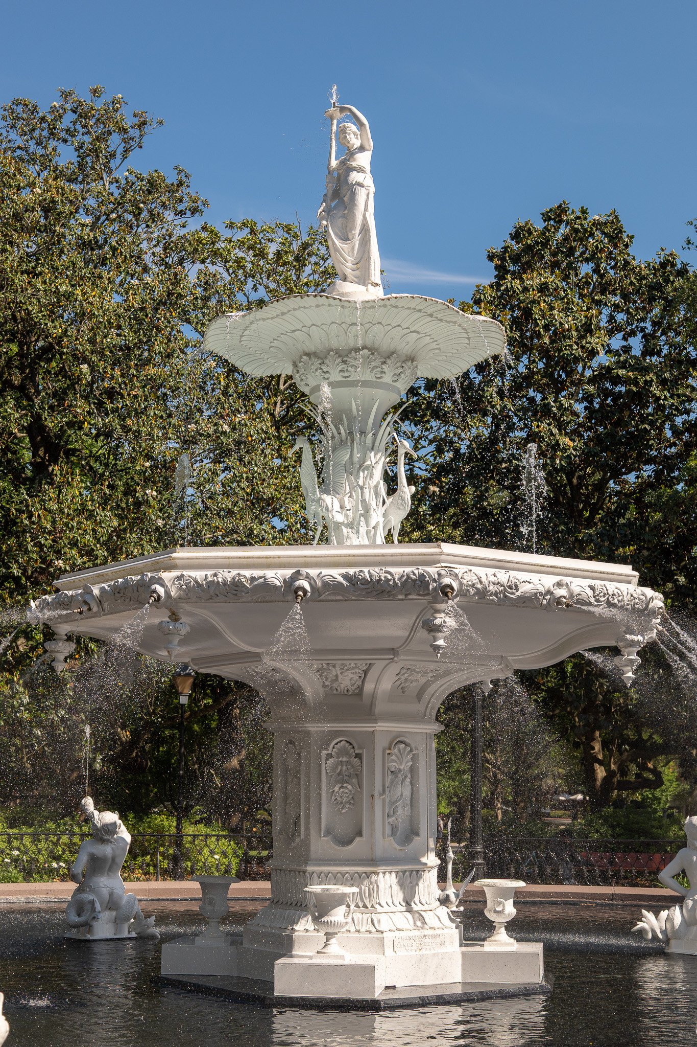 Close up photo of the fountain in Forsyth Park in Savannah Georgia