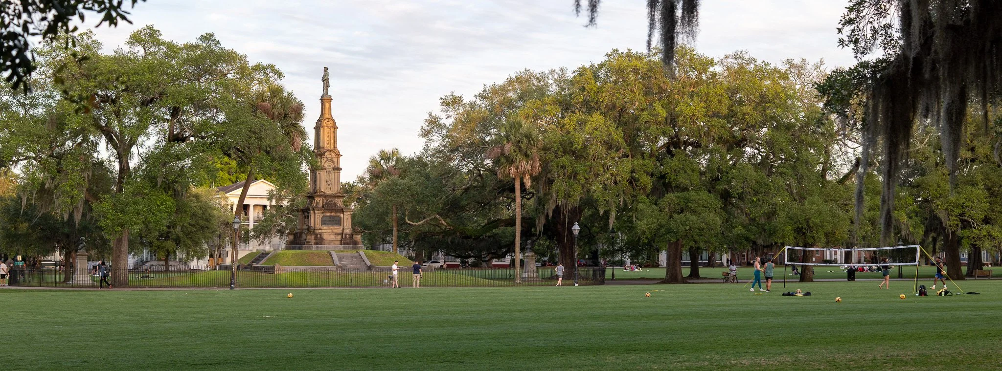 Forsyth Park in Savannah and the Civil War Memorial