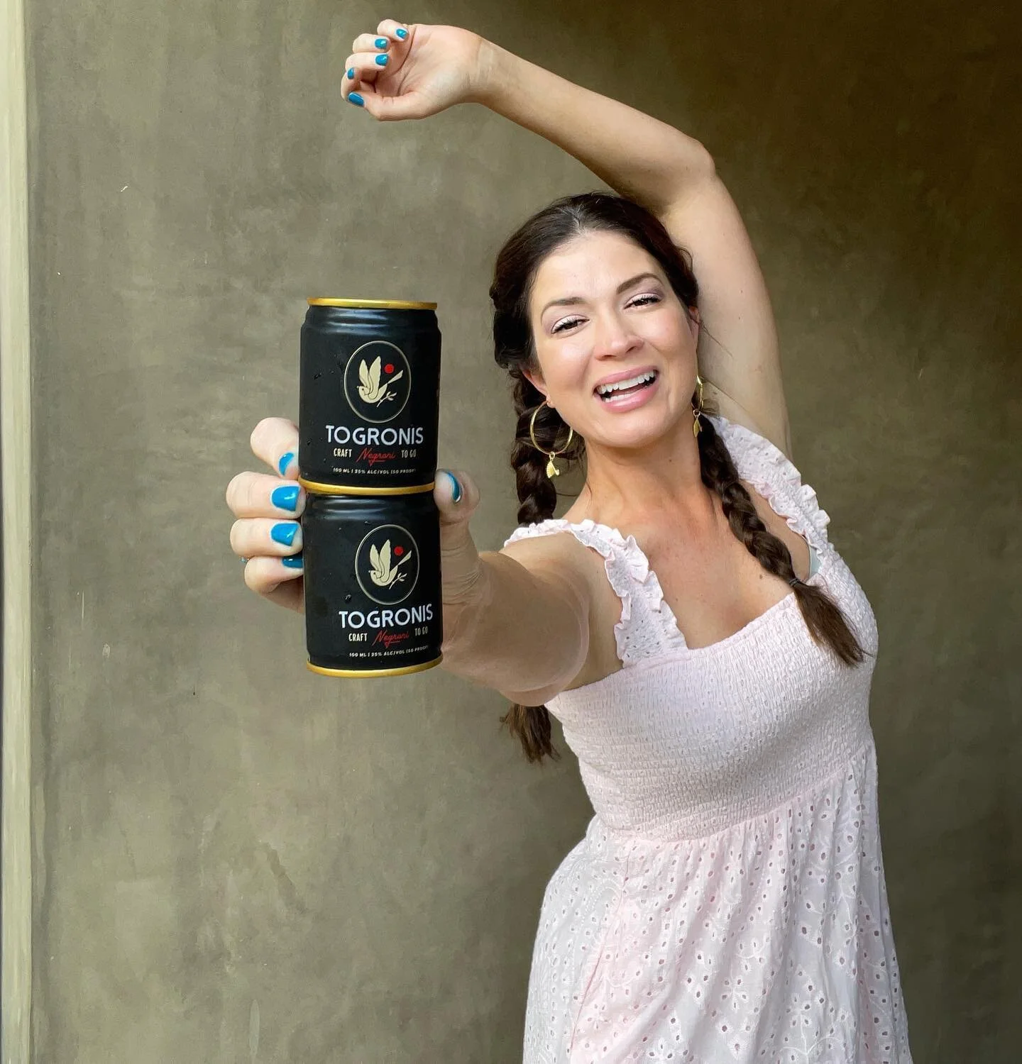Time has been very limited recently, and to be able to have a delicious mixed drink with no effort in the little time i have to relax is nice. As a busy bride-to-be in less than two months and finalizing wedding details, along with managing a restaur