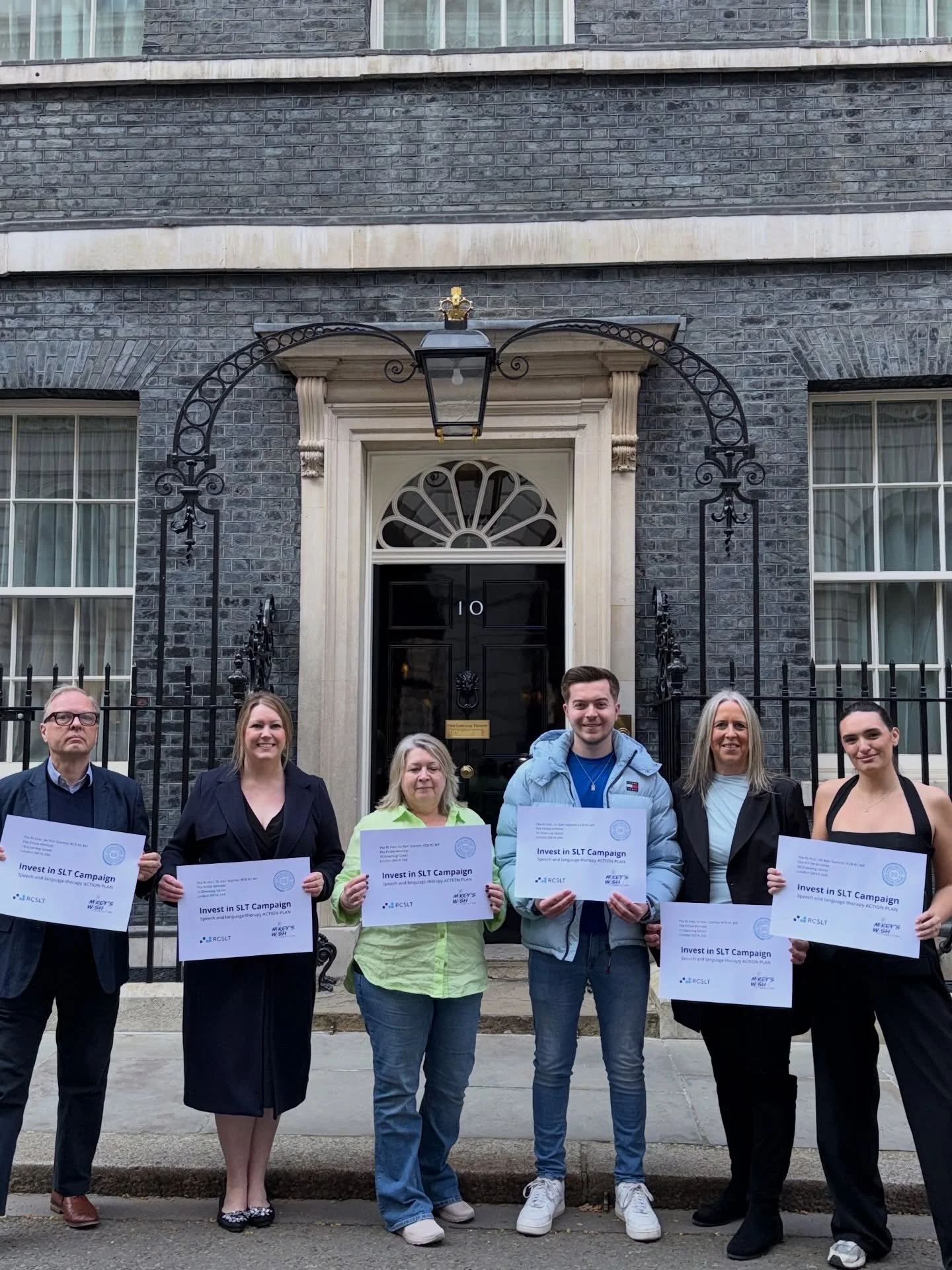 We had a VERY important delivery for 10 Downing Street on Sunday ✉️ calling for urgent investment and improved workforce planning for speech and language therapy. 

Feeling very proud to be part of the #InvestInSLT movement pushing for real change in