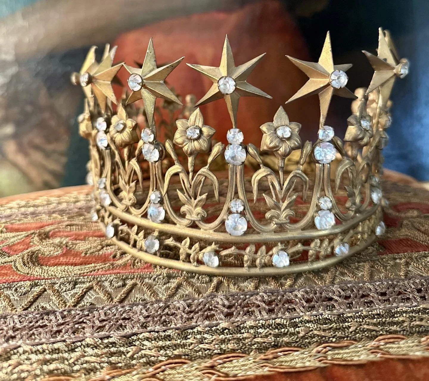 Madonna crown&hellip;#france #santos #vintage #collections #interiors #design 
#stylist #accessories #scottsdalemarketplace