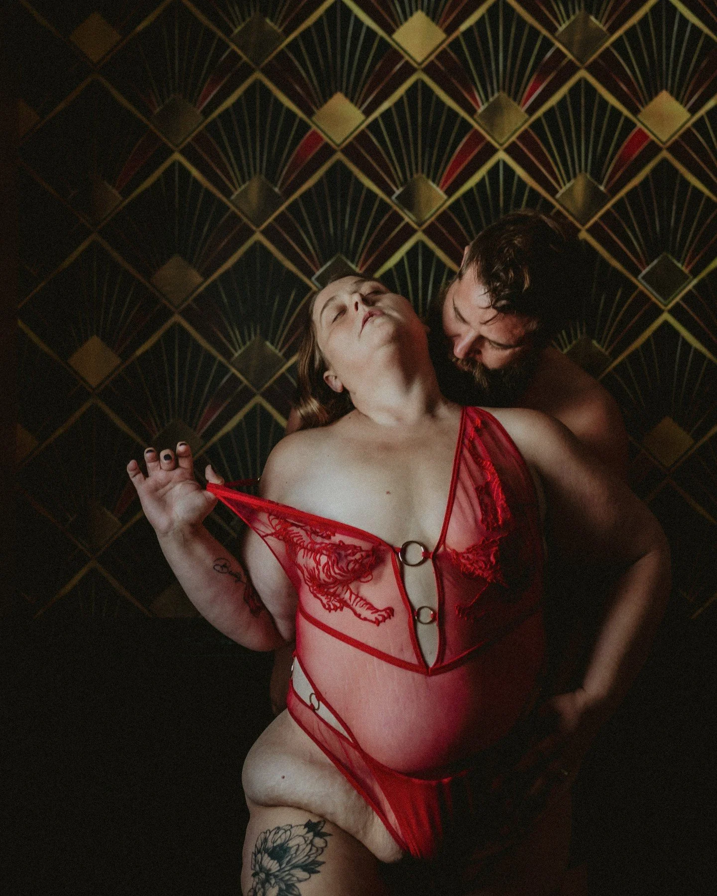 Be honest, does your partner 𝙧𝙚𝙖𝙡𝙡𝙮 need another sweater or gadget for the holidays? Picture this instead; You get a babysitter and take the day off work. You go to breakfast and flirt with each other over your pancakes, like you haven't had ti